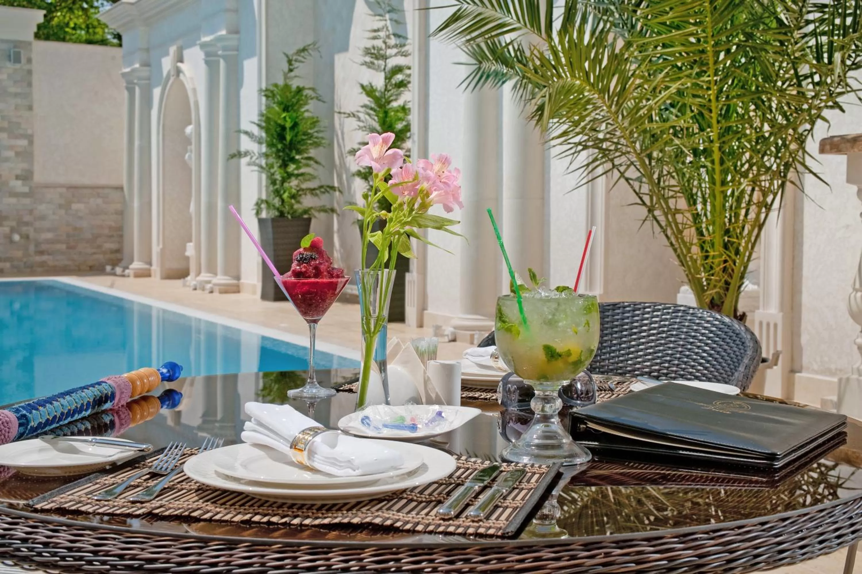 Lounge or bar in Villa Le Premier - Maestro