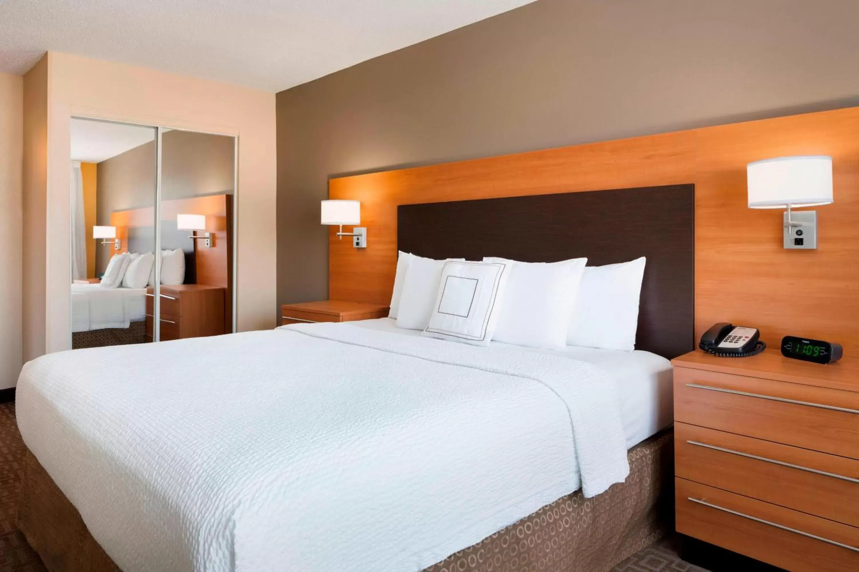 Bedroom, Bed in TownePlace Suites by Marriott Chicago Naperville