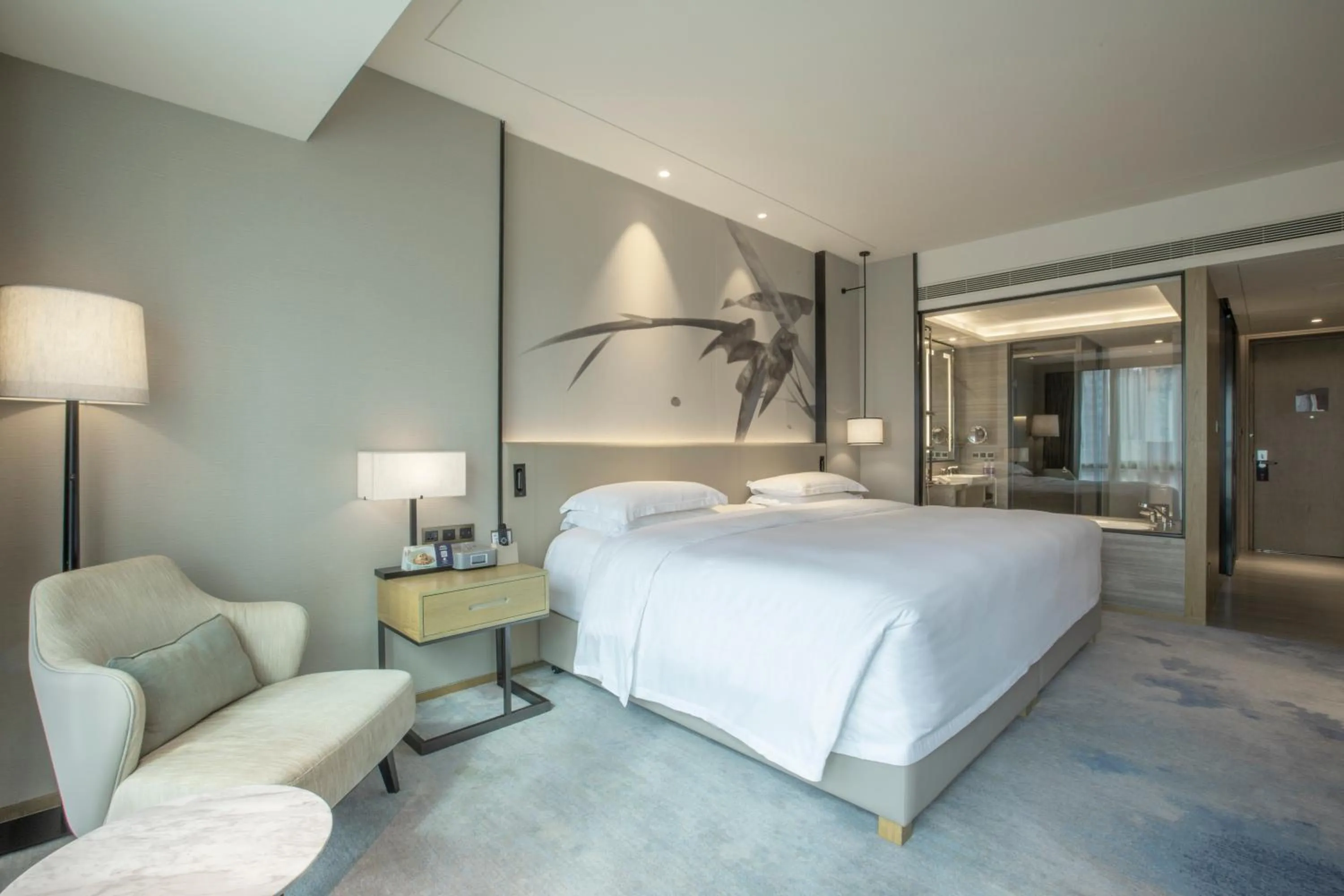 Bedroom in DoubleTree By Hilton Shenzhen Longhua