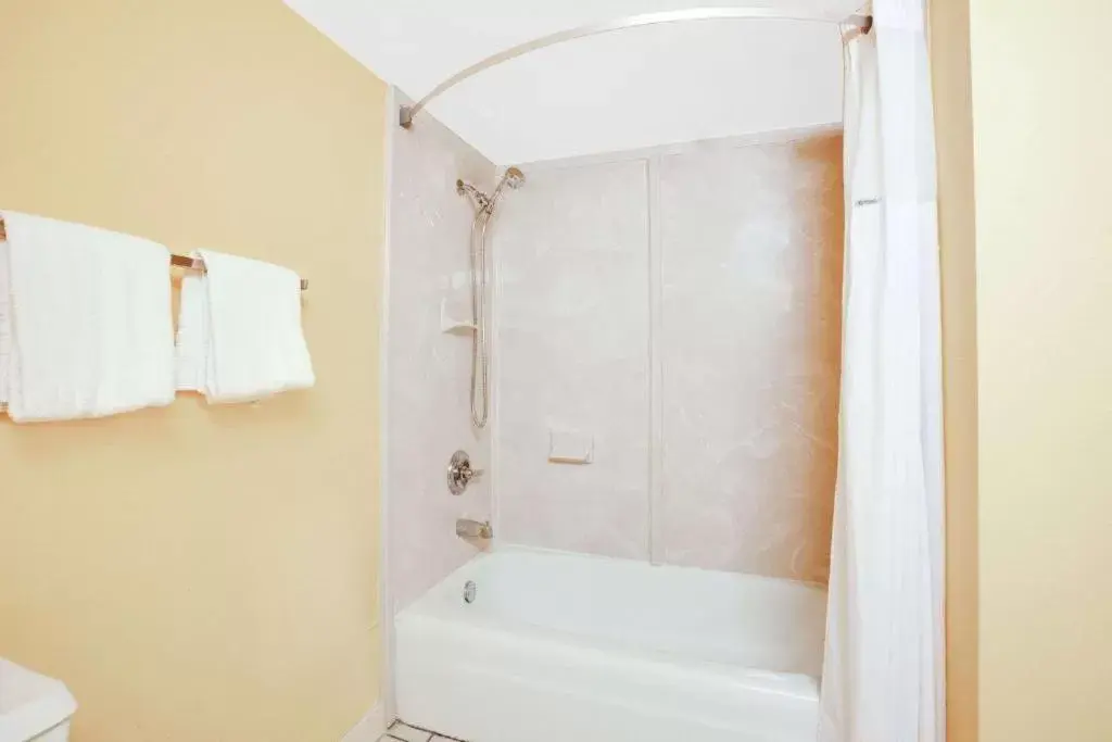 Bathroom in Sunrise Extended Stay