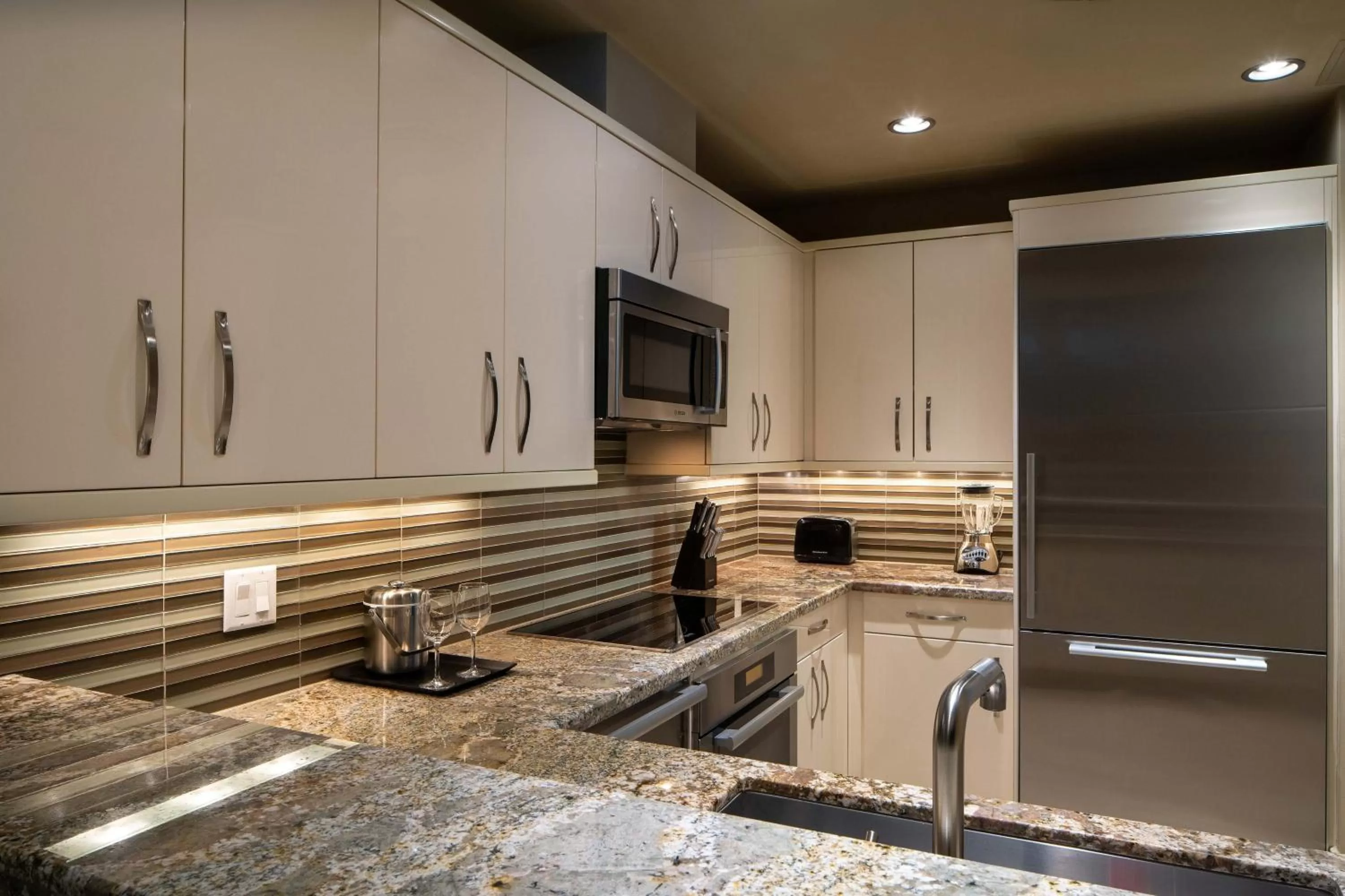 Kitchen or kitchenette in The Westin Houston, Memorial City