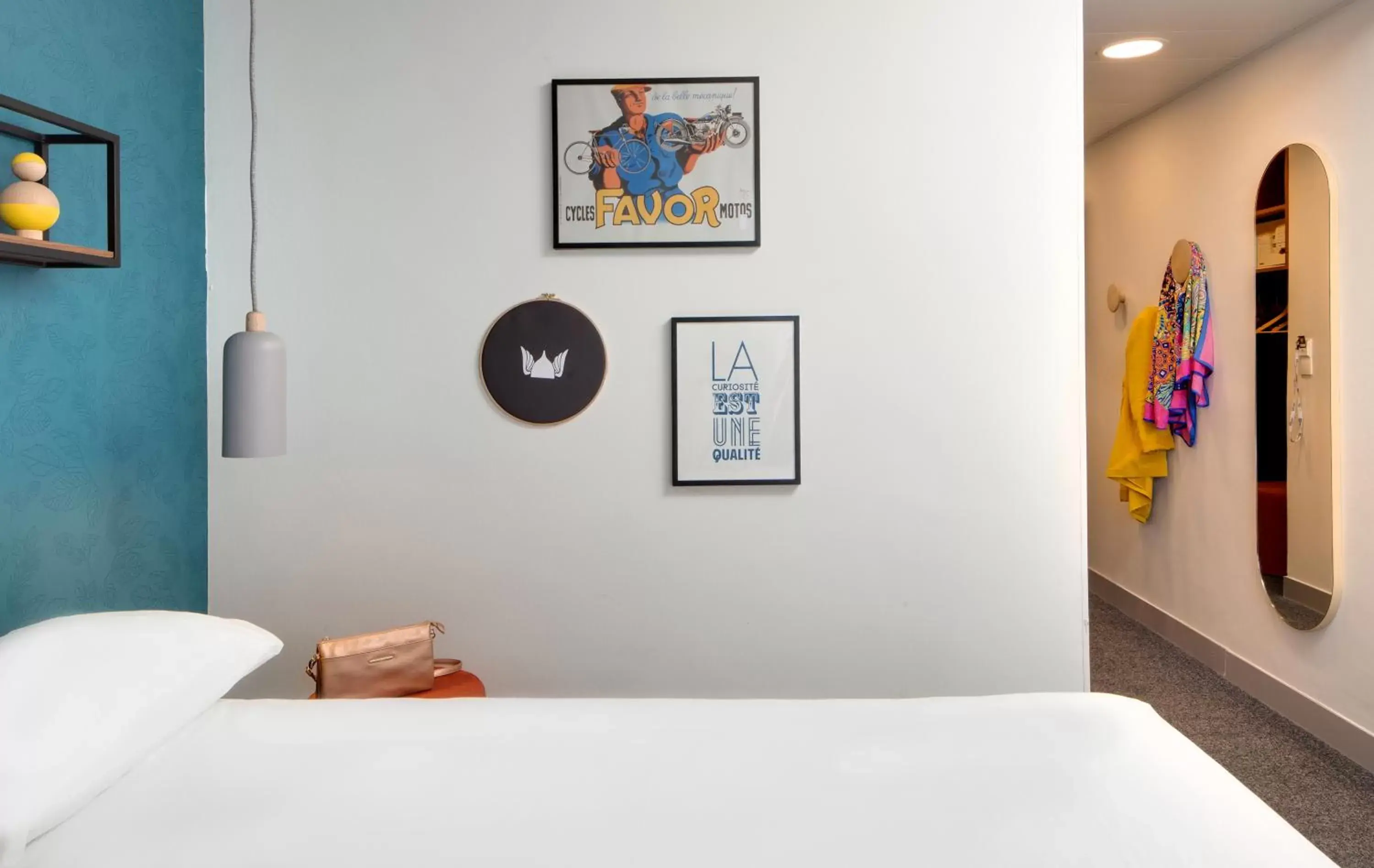 Photo of the whole room, Bed in Hôtel ibis Styles Clermont-Ferrand Gare