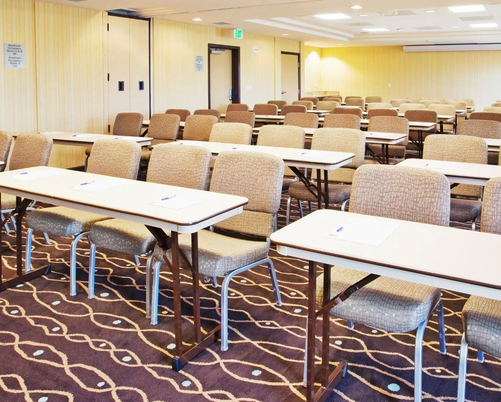 Meeting/conference room in Holiday Inn Express & Suites Salinas, an IHG Hotel