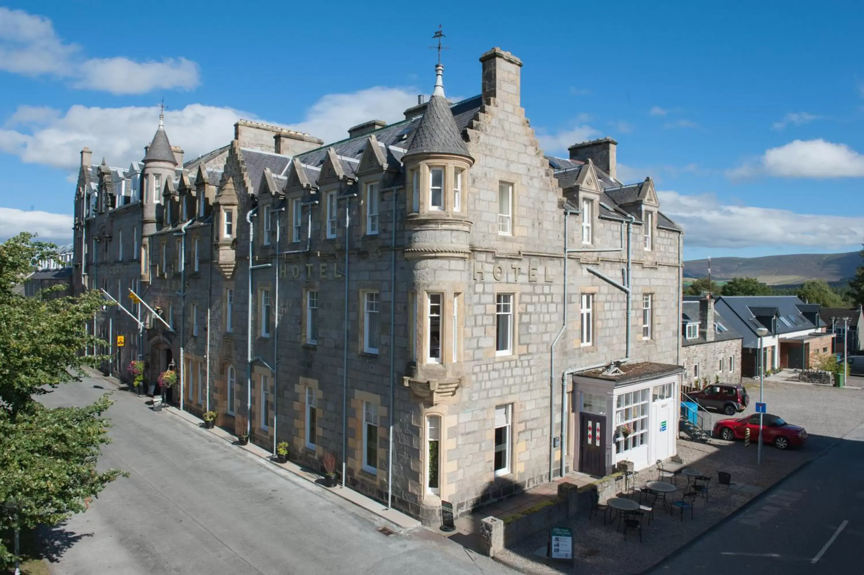Bird's eye view, Property Building in Grant Arms Hotel