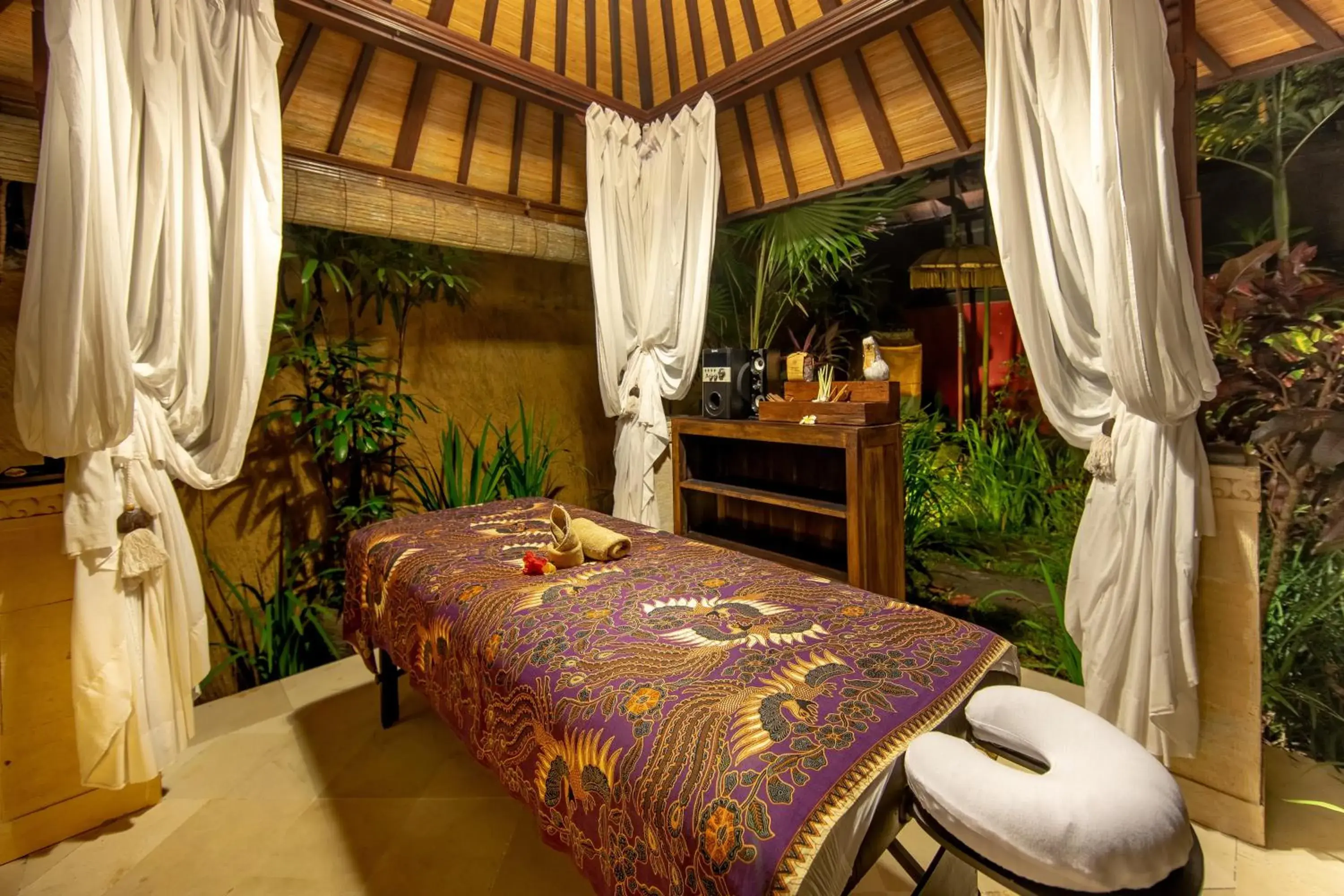 Massage, Spa/Wellness in Bidadari Private Villas & Retreat