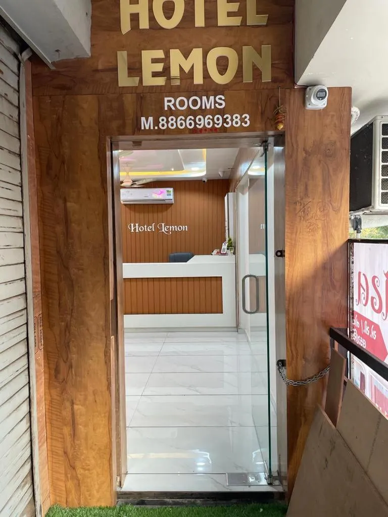 LEMON HOTEL