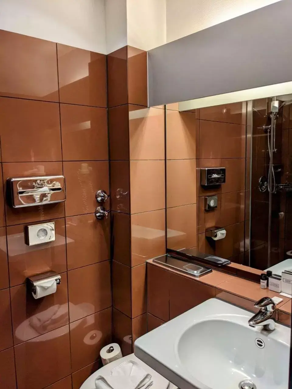 Bathroom in Aussen Alster Hotel