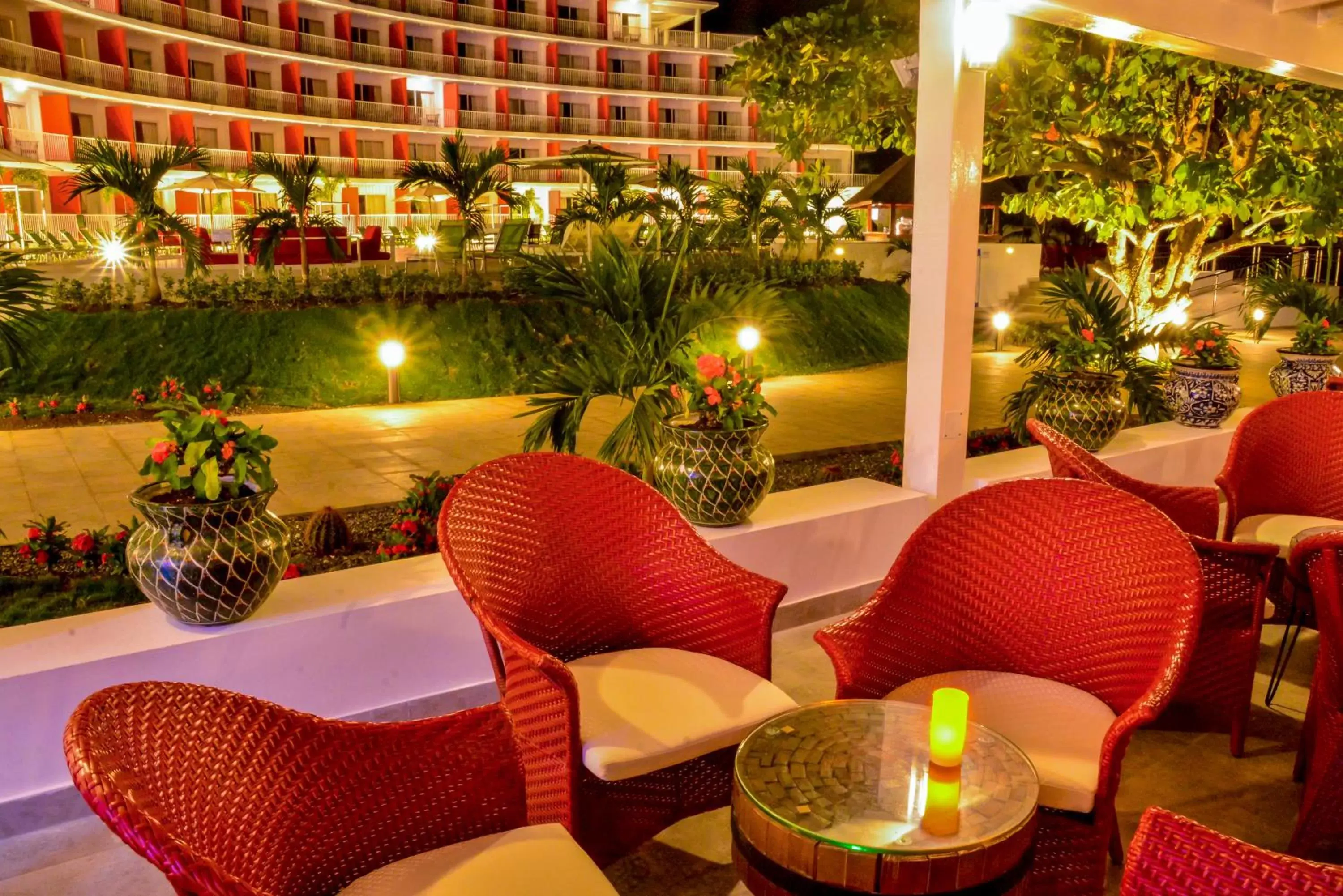 Lounge or bar in Royal Decameron Cornwall Beach - All Inclusive