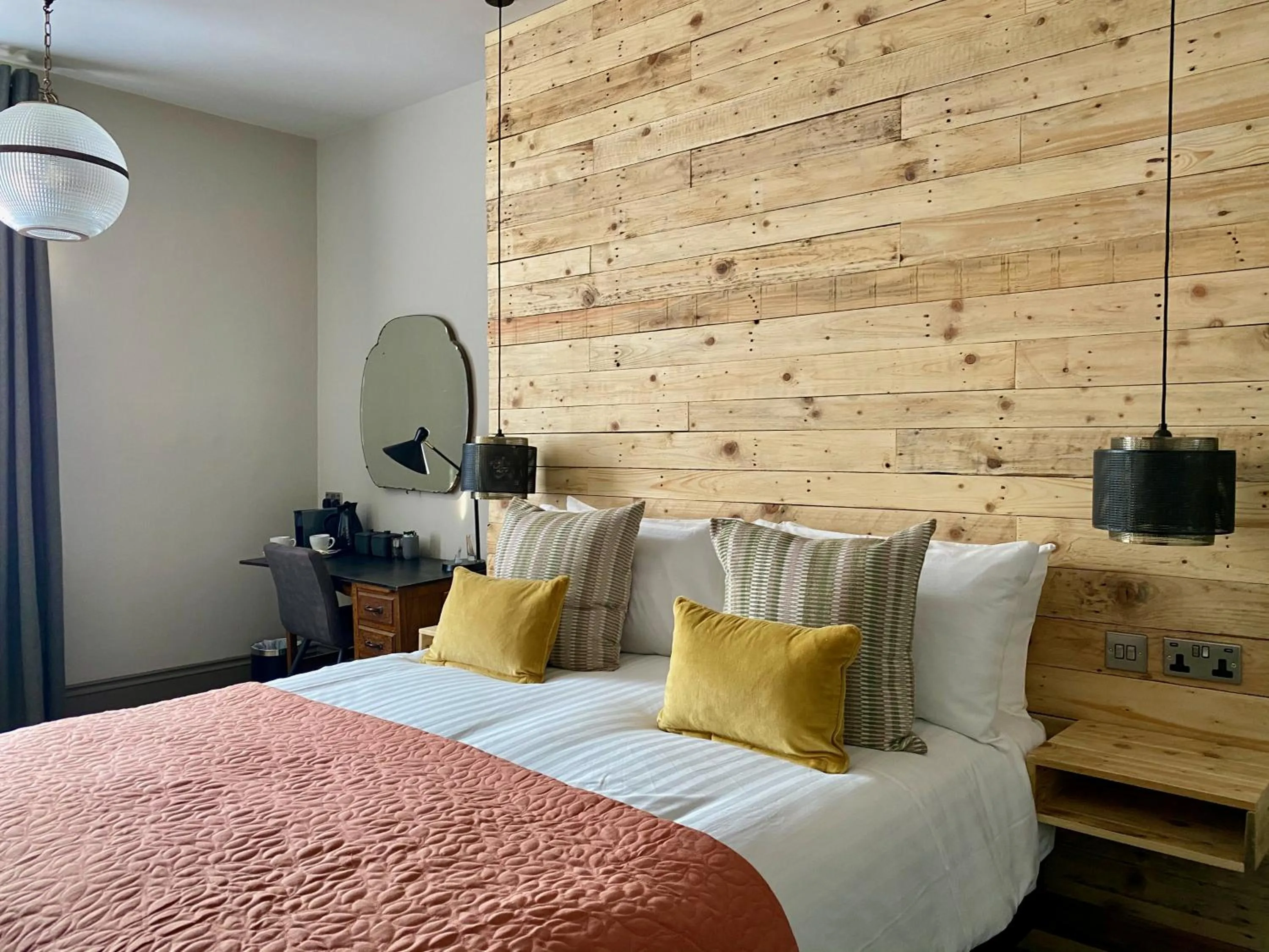 Bedroom, Bed in The Southern Belle