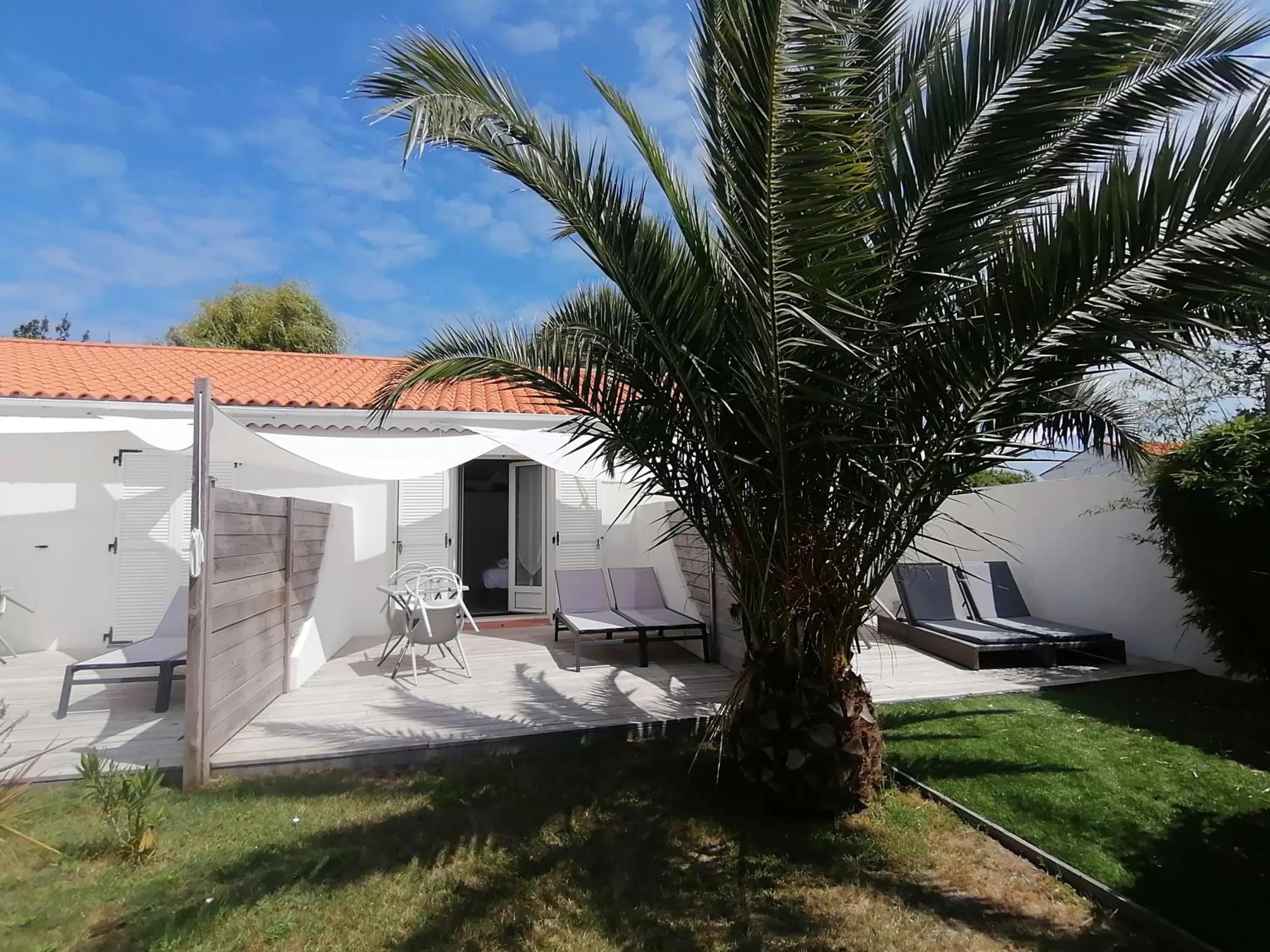 Garden in Hôtel Ancre Marine & Spa Thalgo ***