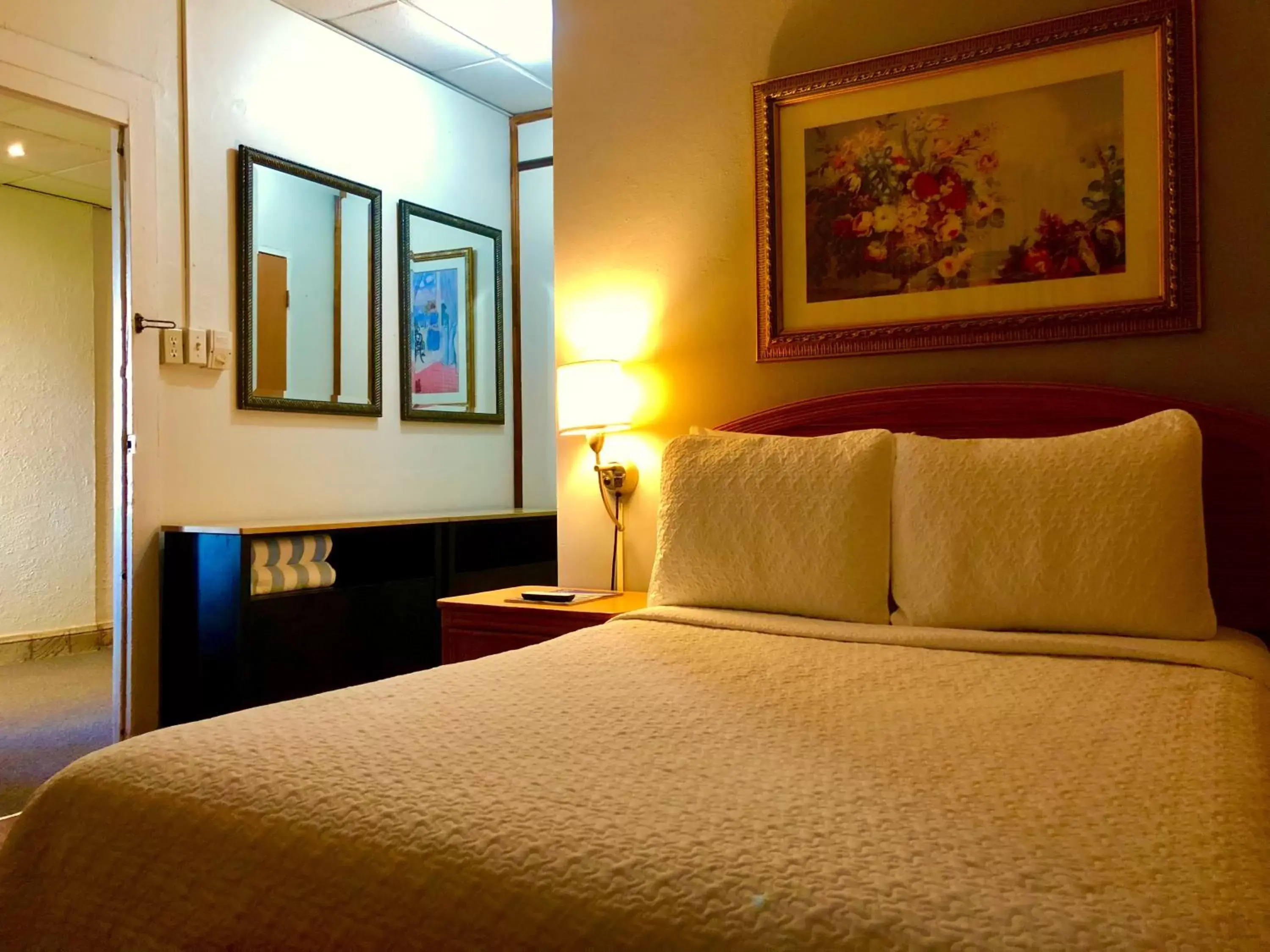 Bed in Canario Boutique Hotel