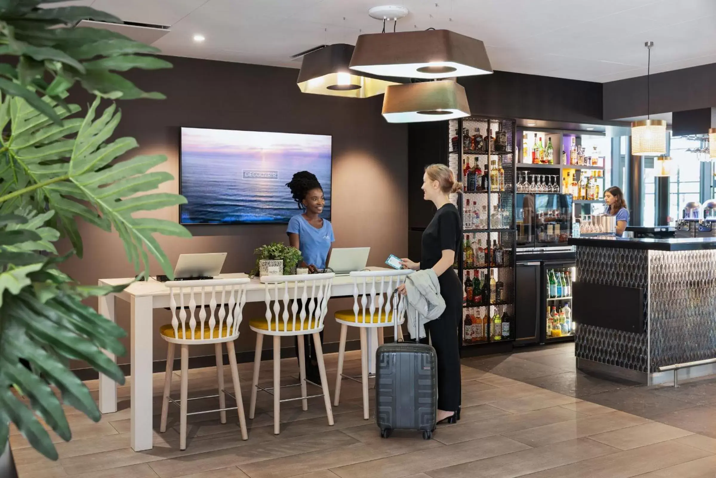 Lobby or reception in Novotel Rennes Alma