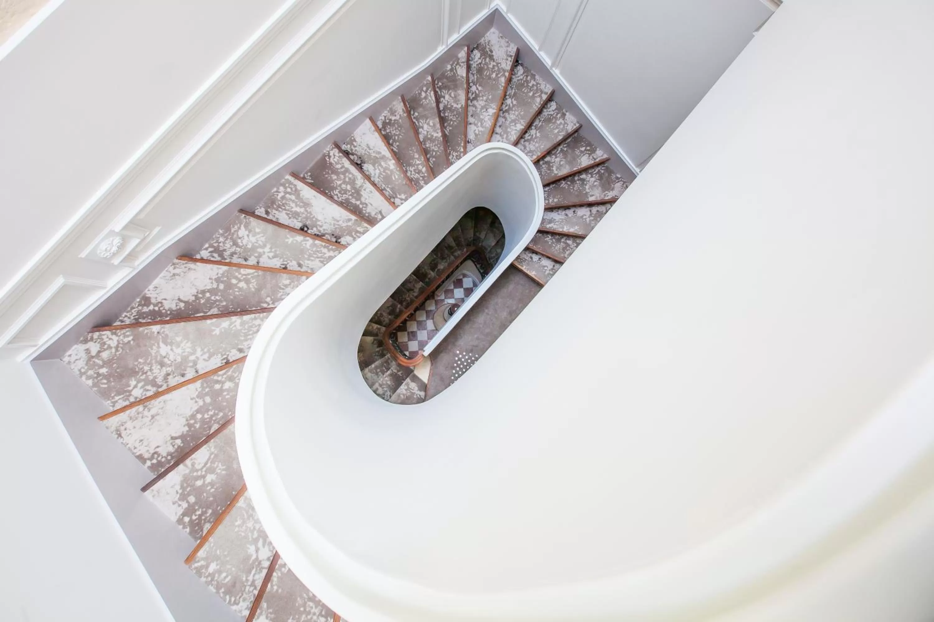 Property building in Yndo Hôtel