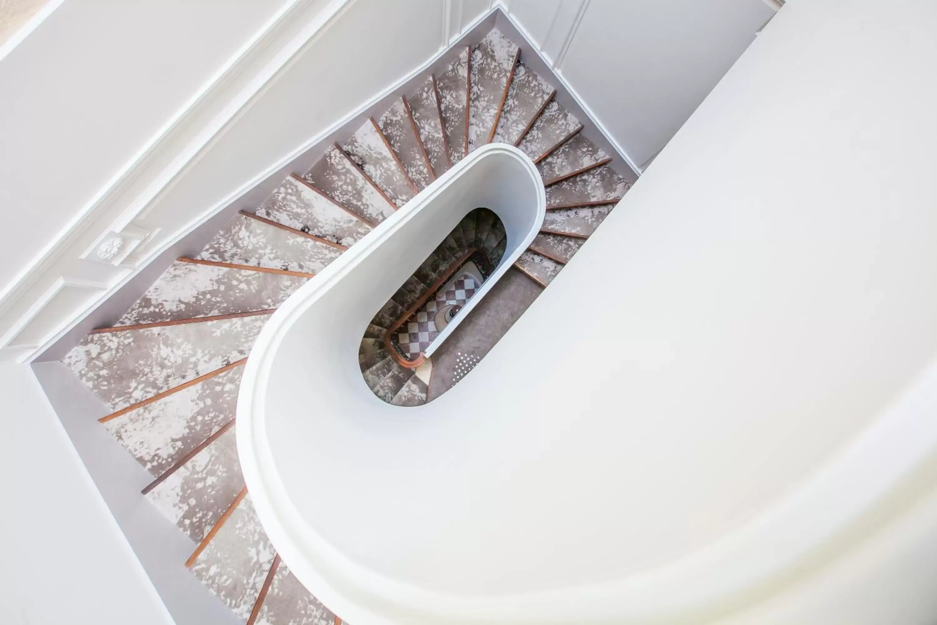 Property building in Yndo Hôtel Property building in Yndo Hôtel