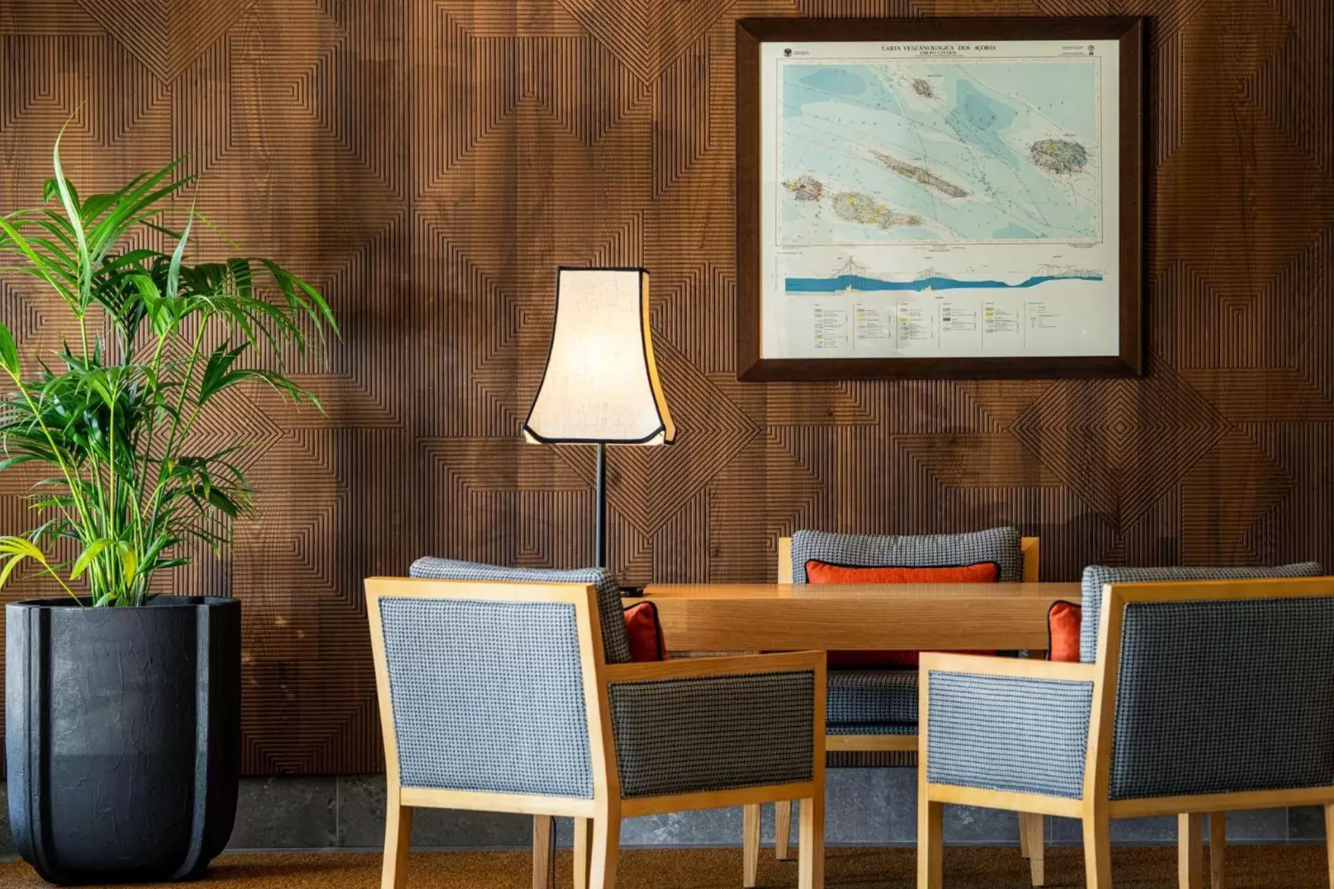 Lobby or reception, Lounge/Bar in Terceira Mar Hotel