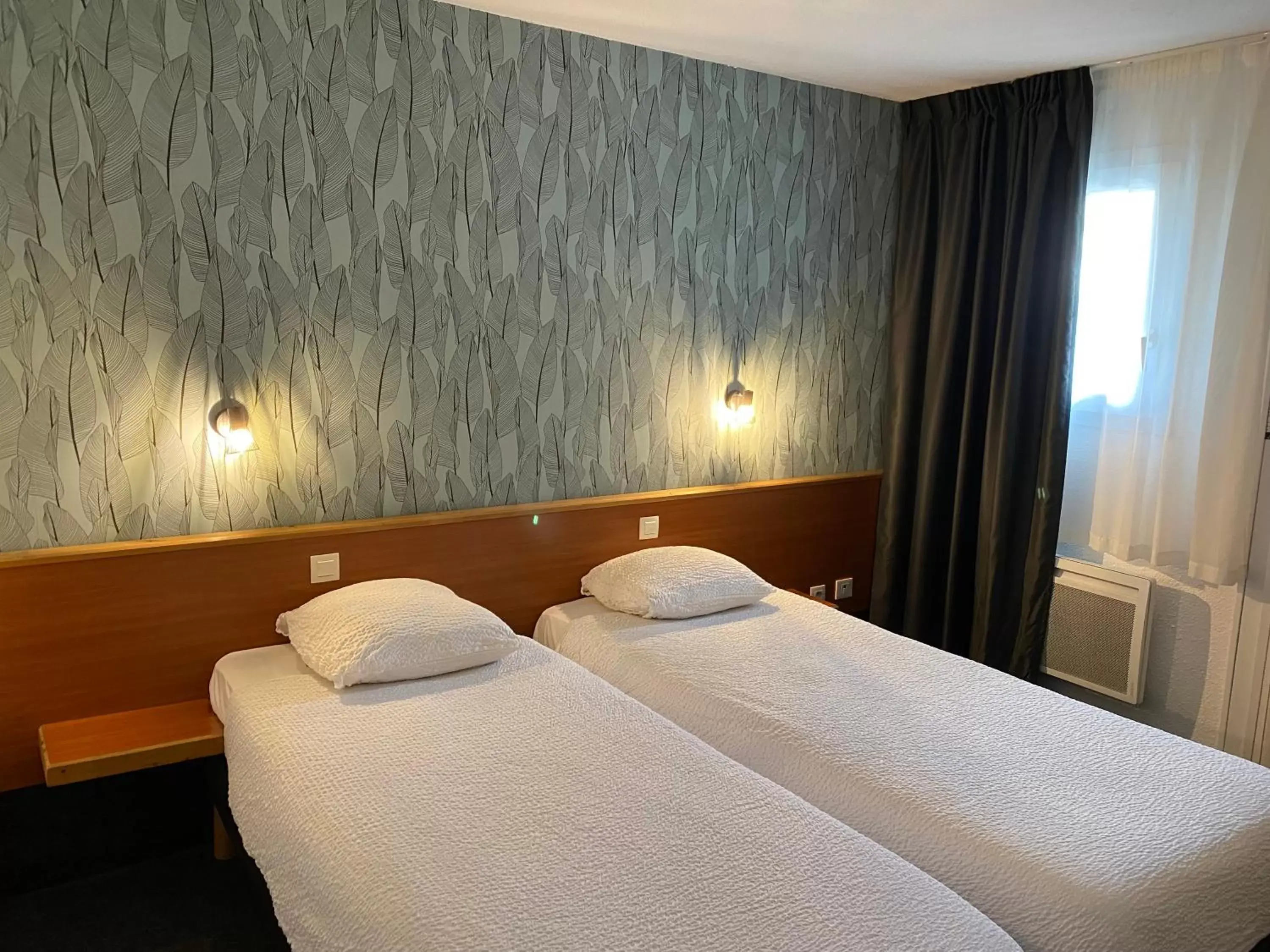 Bed in Ostal Hotel Pau Universite