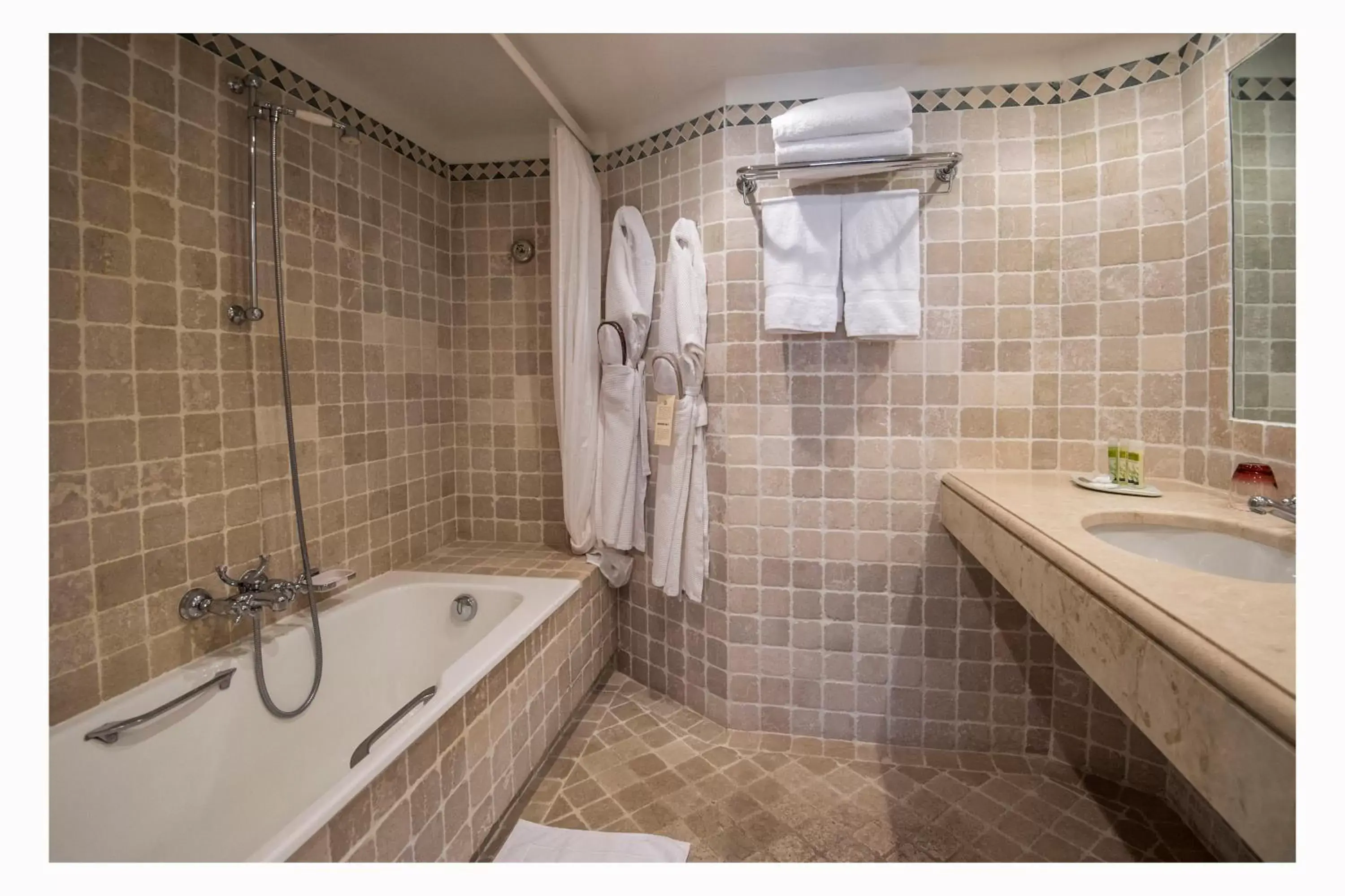 Bathroom in Hôtel La Pérouse Nice Baie des Anges Bathroom in Hôtel La Pérouse Nice Baie des Anges