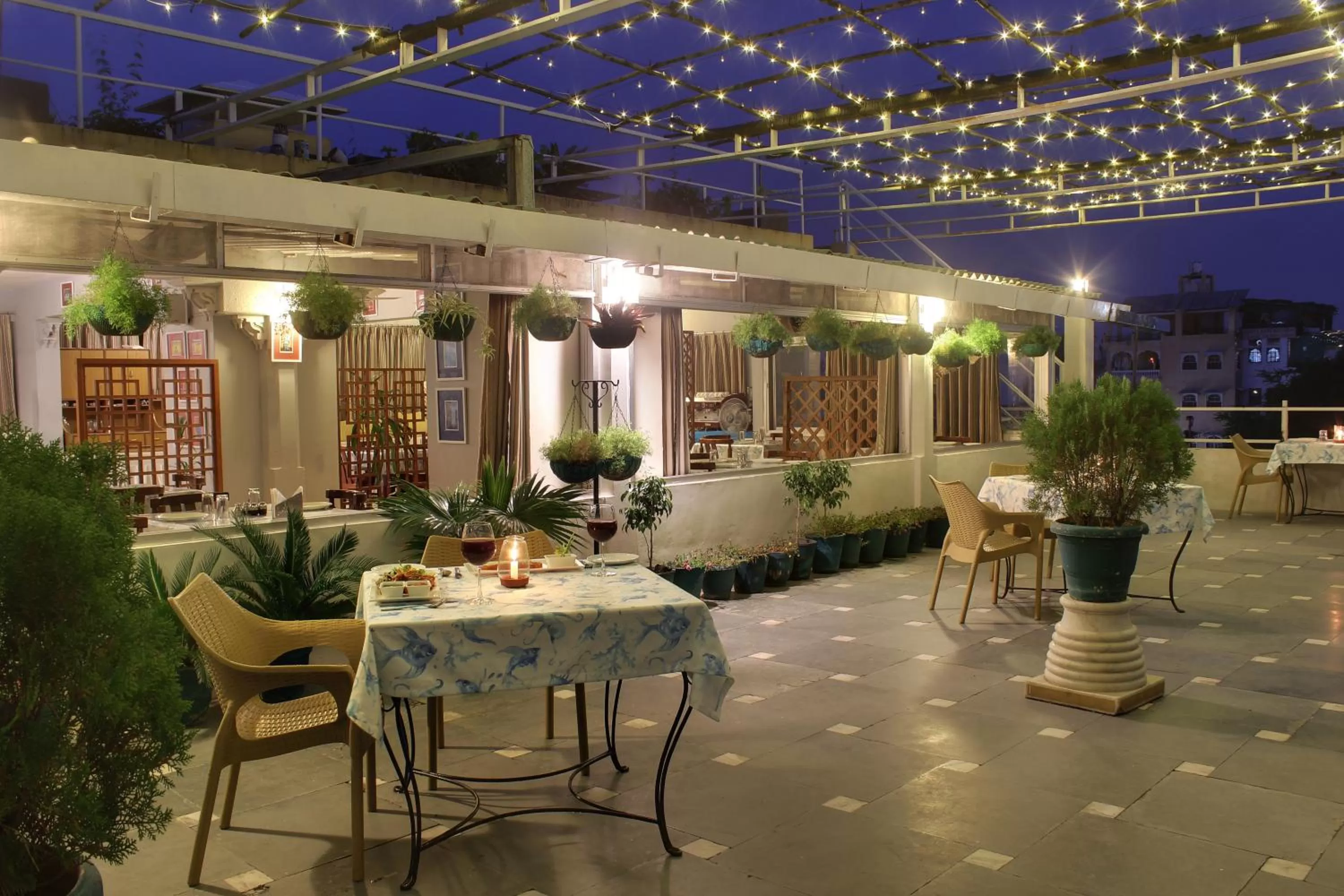 Restaurant/places to eat in Sarovar - Lake Facing Boutique Hotel On Lake Pichola