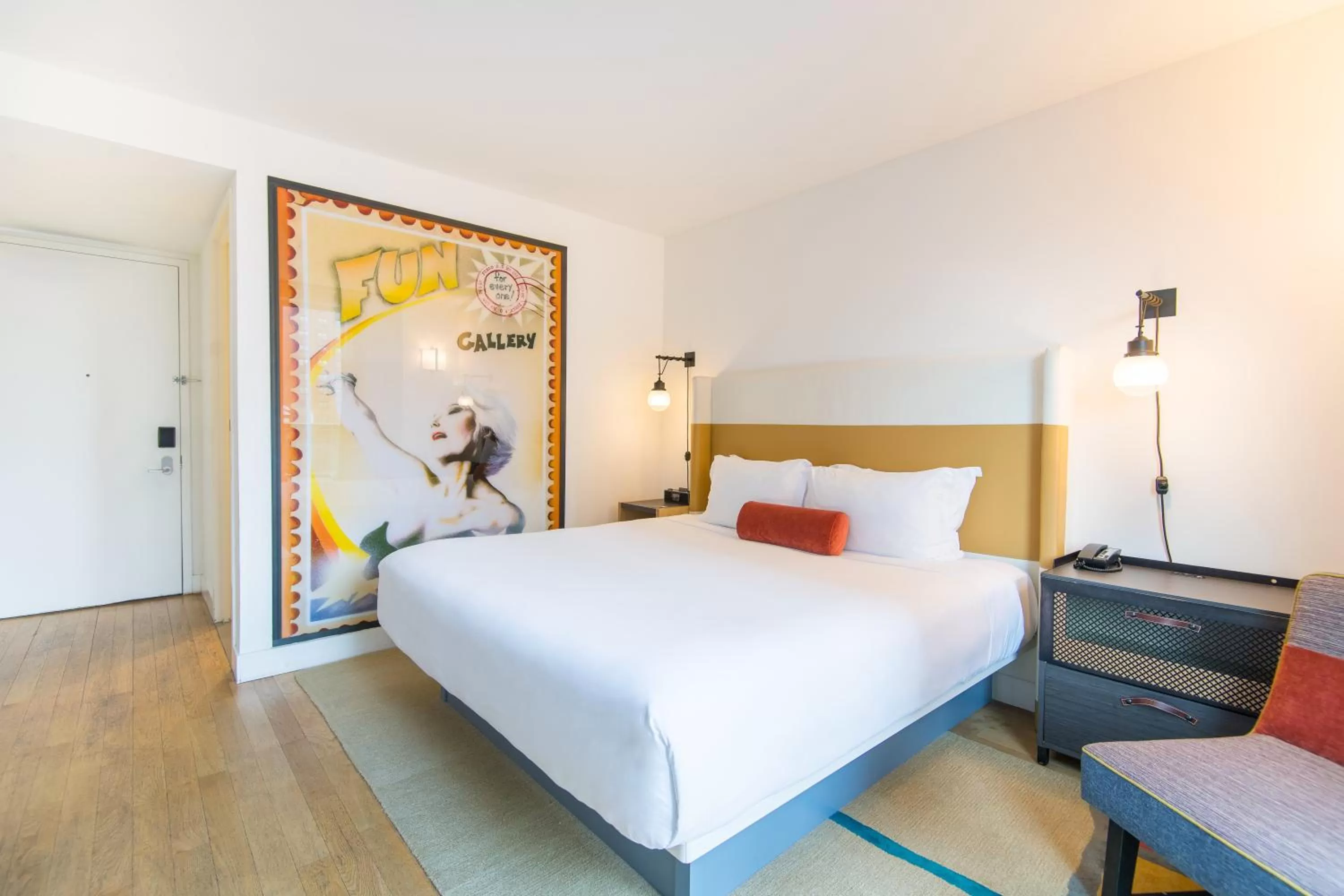 Photo of the whole room, Bed in Hotel Indigo Lower East Side New York by IHG