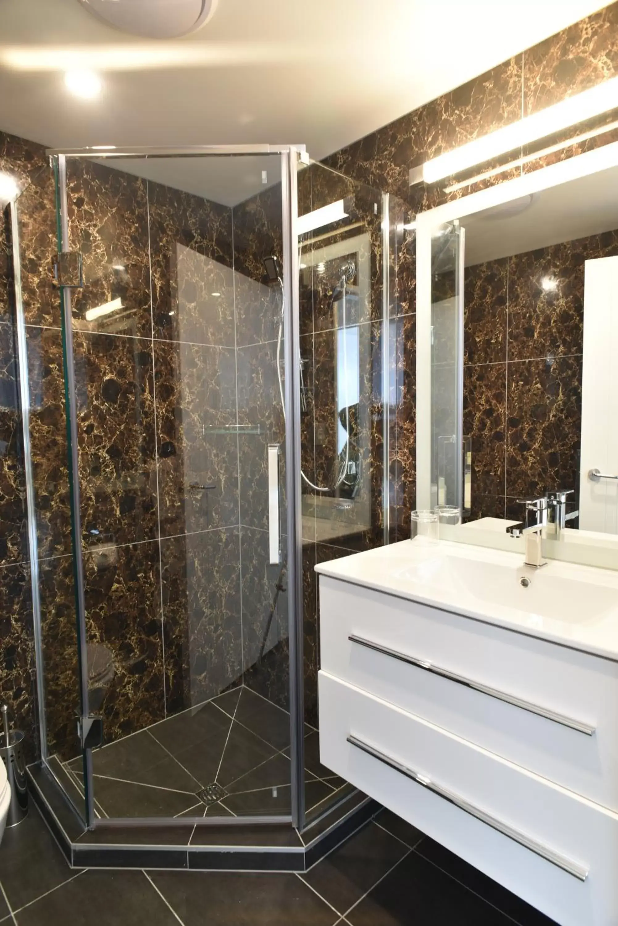 Deluxe Studio in Bealey Plaza Motel Deluxe Studio in Bealey Plaza Motel