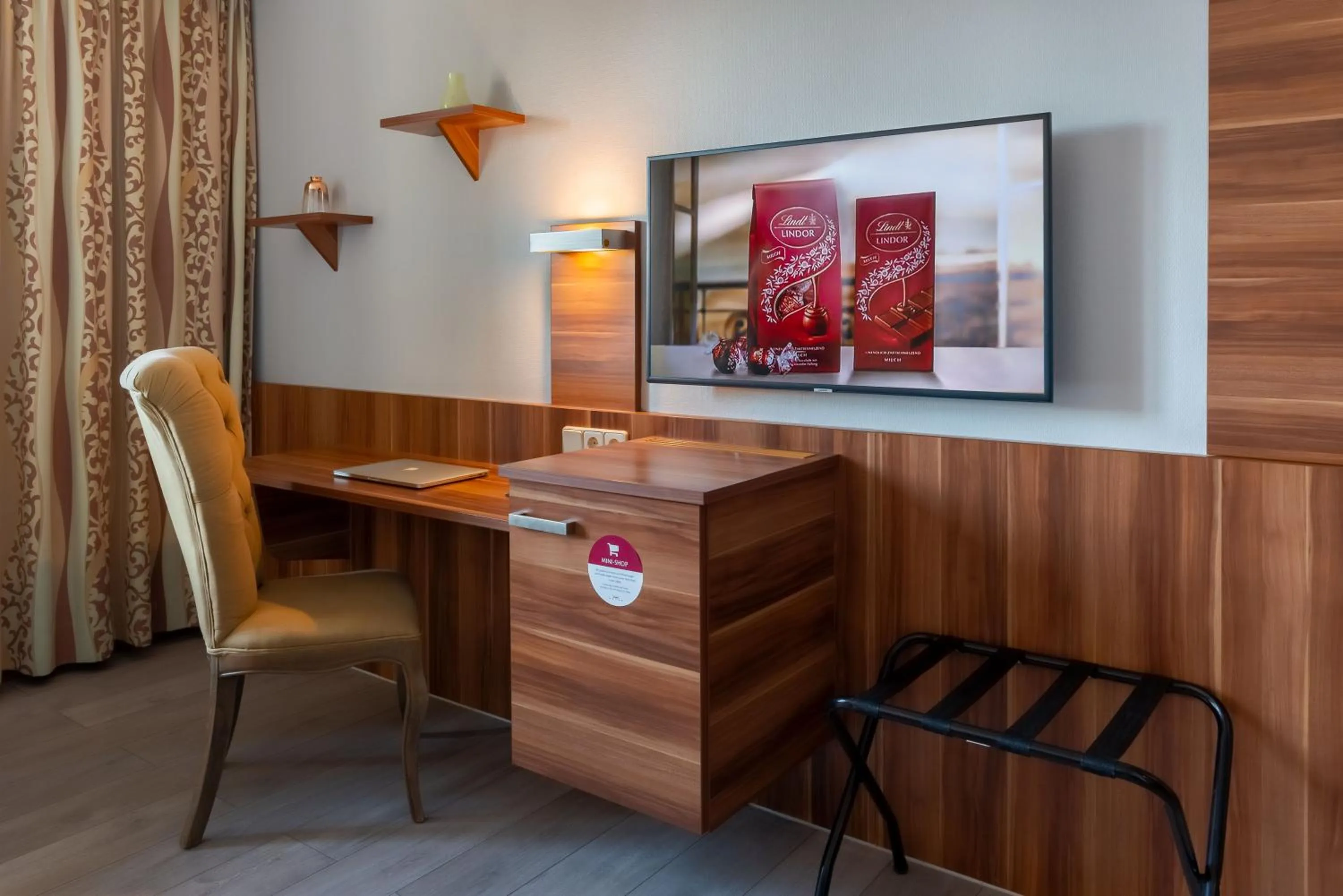 Seating area in Hotel Astor