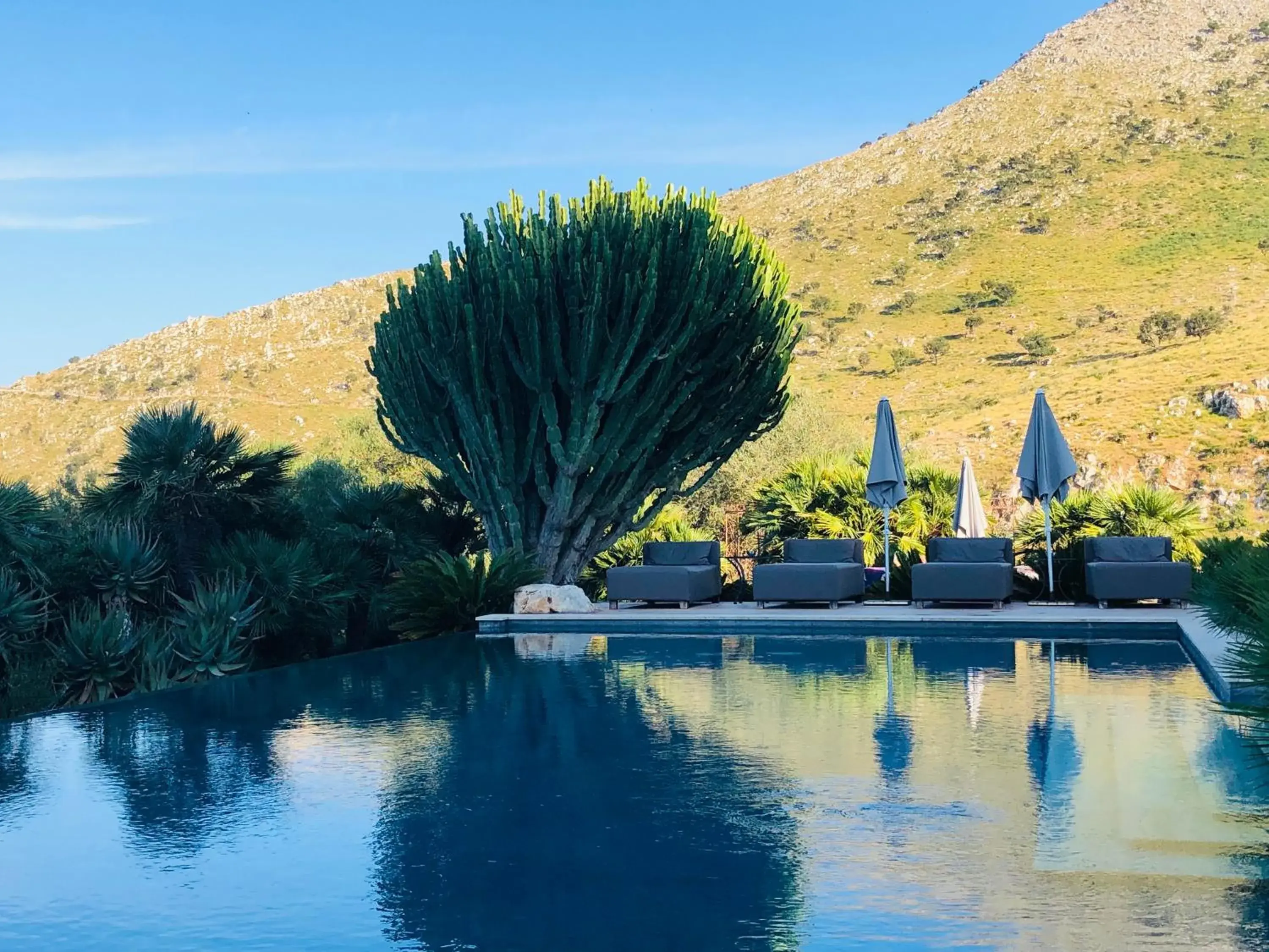 Natural landscape, Swimming Pool in Baglio La Porta by Geocharme