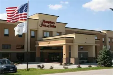 Facade/entrance in Hampton Inn & Suites Crawfordsville Facade/entrance in Hampton Inn & Suites Crawfordsville