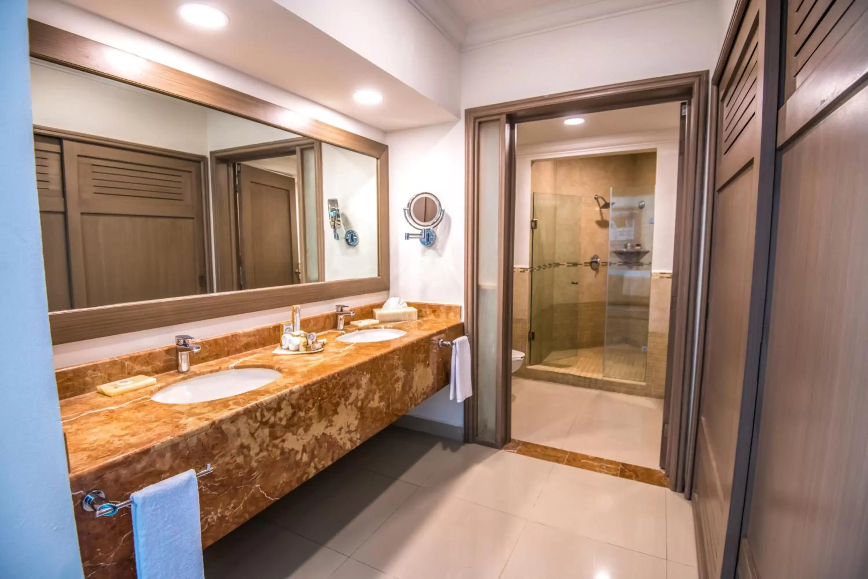 Bathroom in Wyndham Alltra Playa del Carmen Adults Only All Inclusive