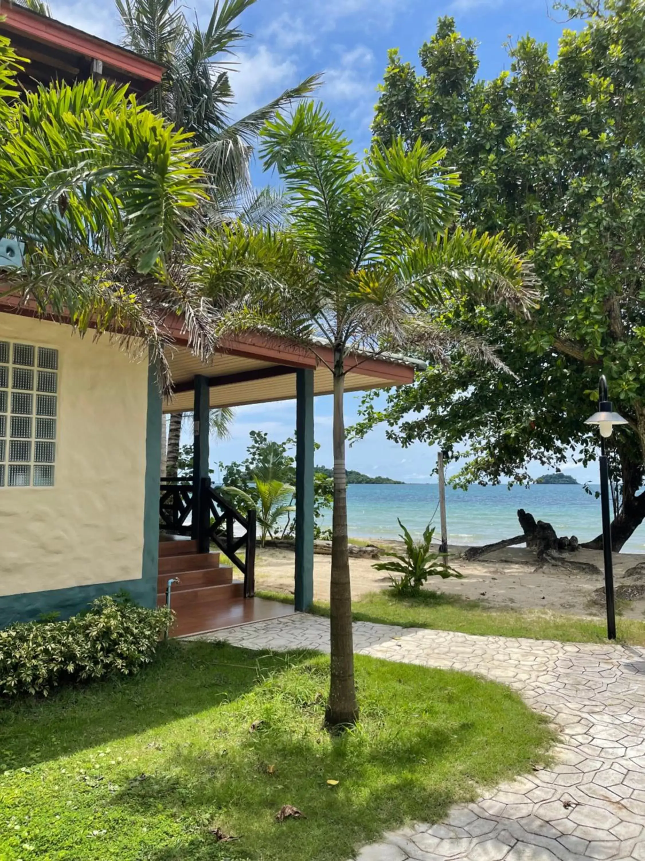 Property building in Kai Bae Beach Resort Koh Chang Property building in Kai Bae Beach Resort Koh Chang