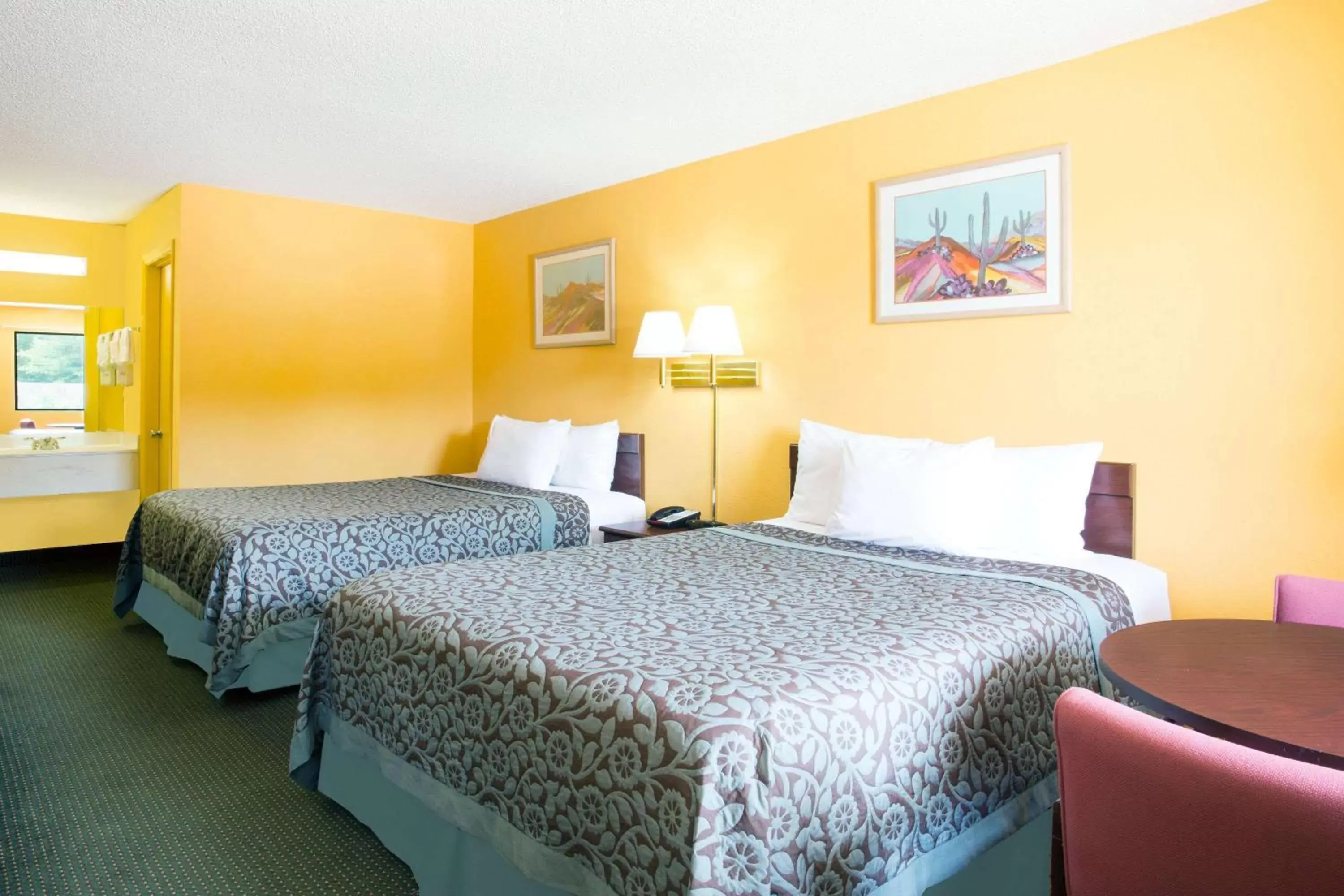 Photo of the whole room, Bed in Days Inn by Wyndham Camilla