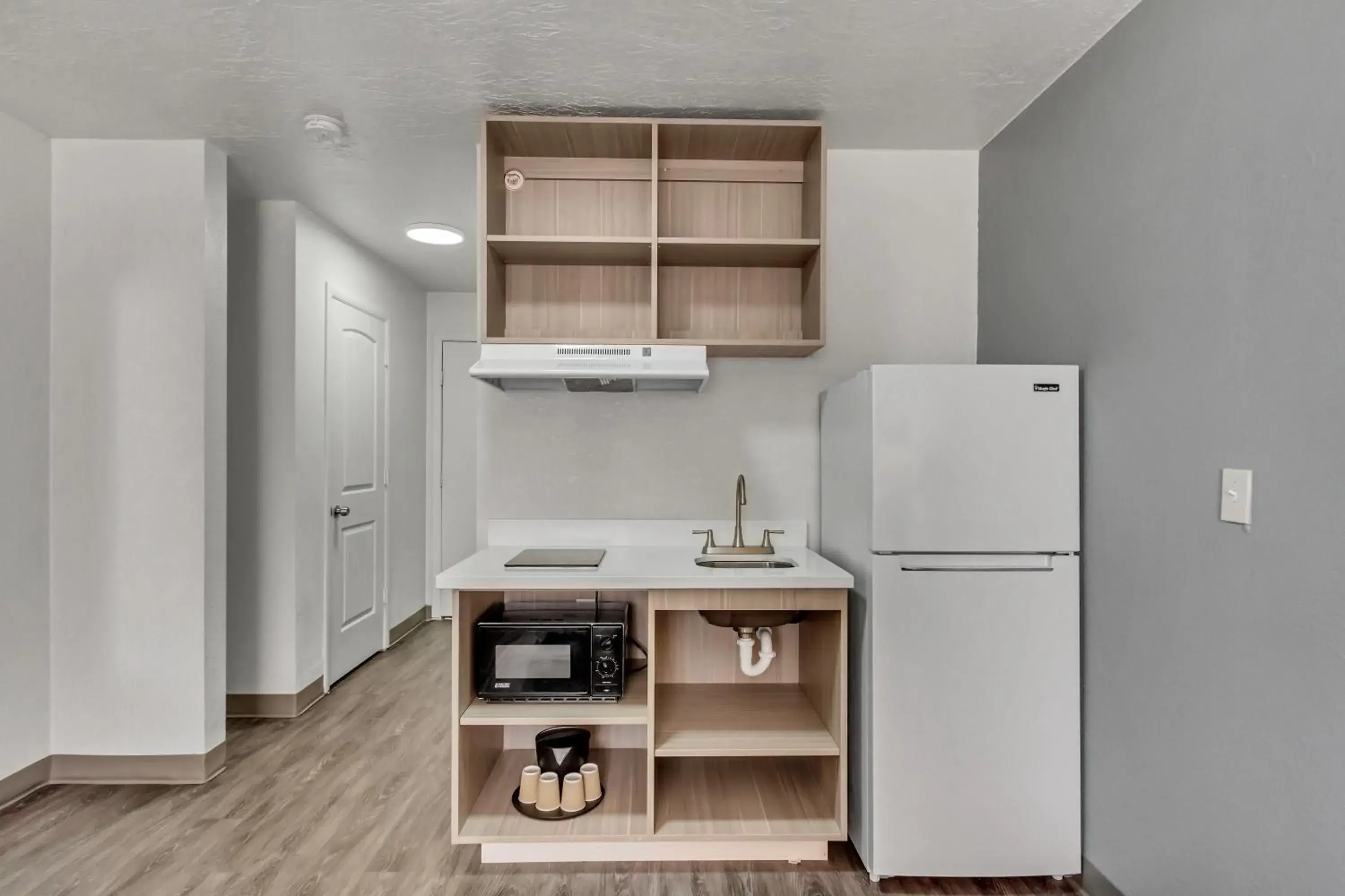 kitchen, Kitchen/Kitchenette in Suburban Studios Salt Lake City Airport