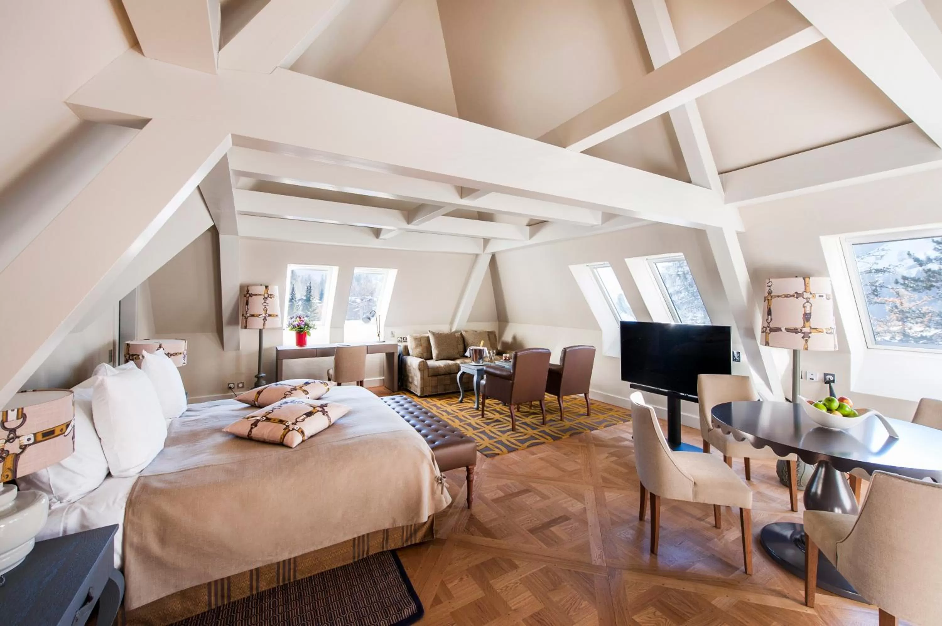 Photo of the whole room, Bed in Le Grand Bellevue