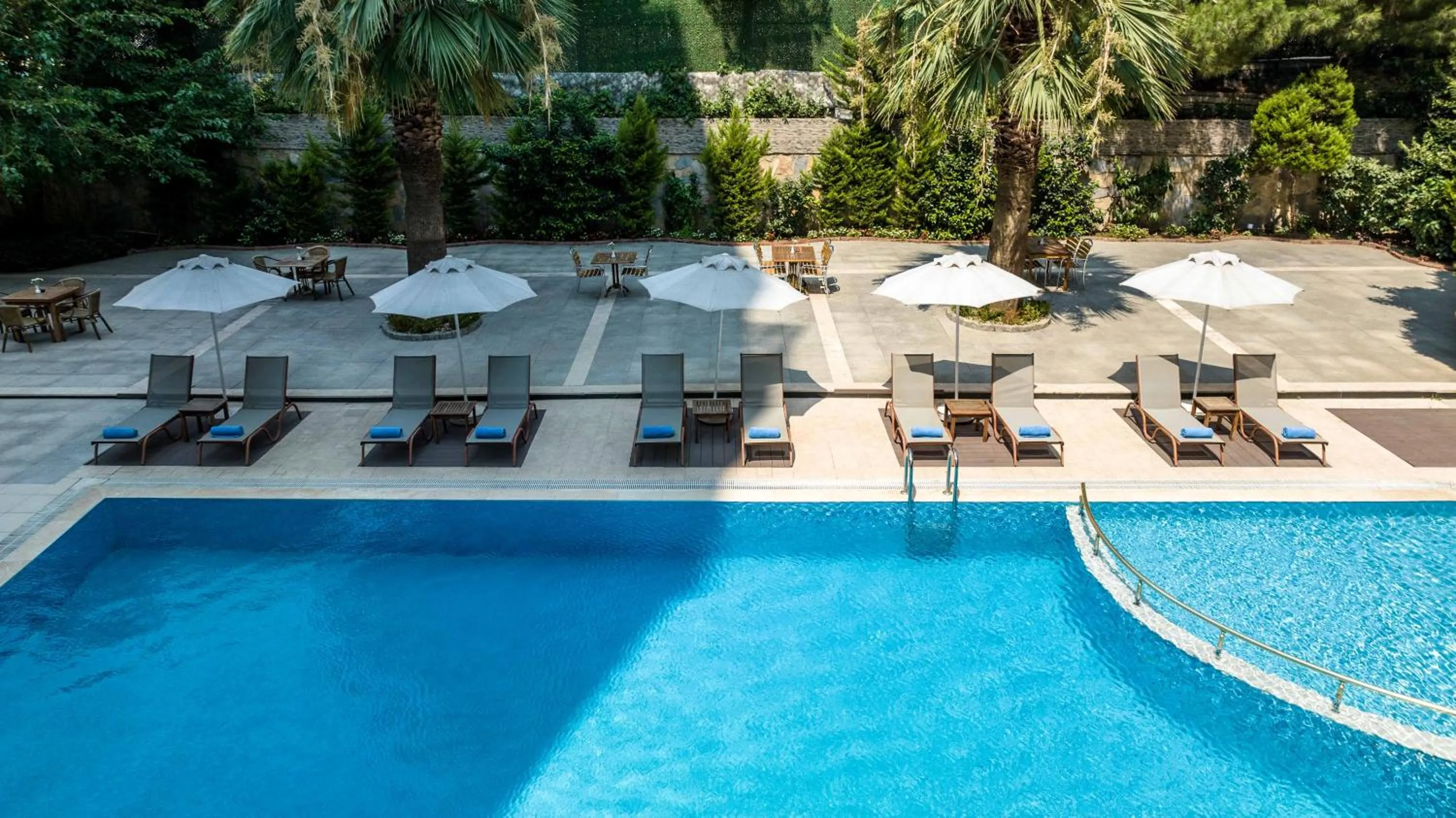 Day in Elite Hotel Dragos