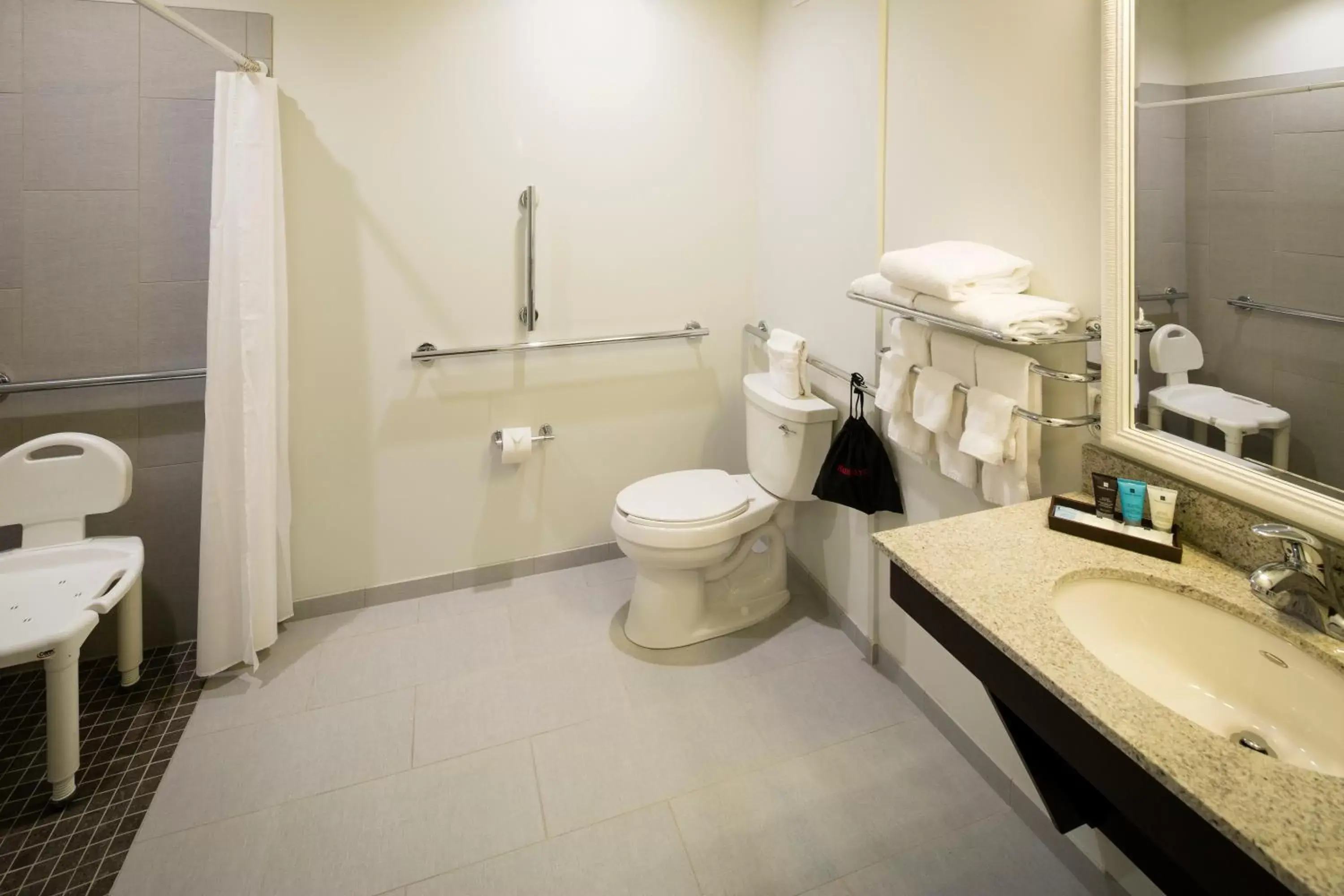 Bathroom in Nationwide Hotel and Conference Center