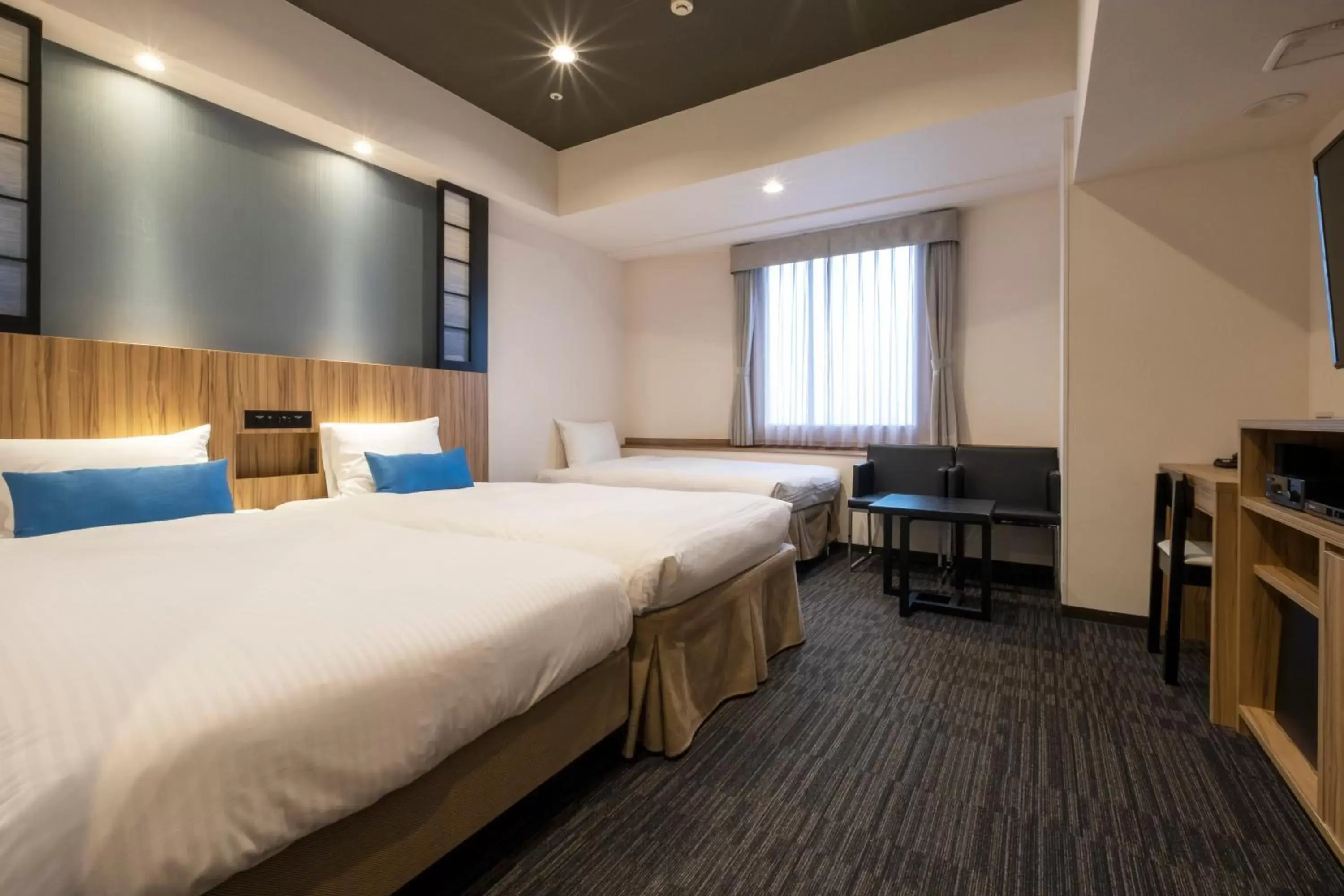 Superior Twin Room for 3 people - Cleaning every 4 days in Hundred Stay Tokyo Shinjuku