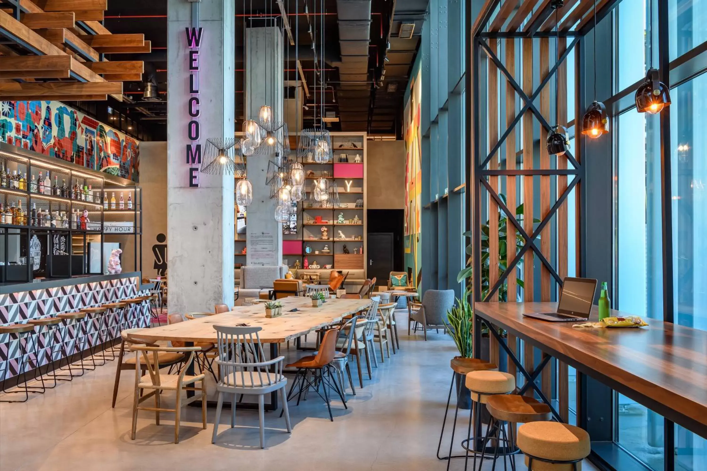 Other, Restaurant/Places to Eat in Moxy Lisboa Oriente