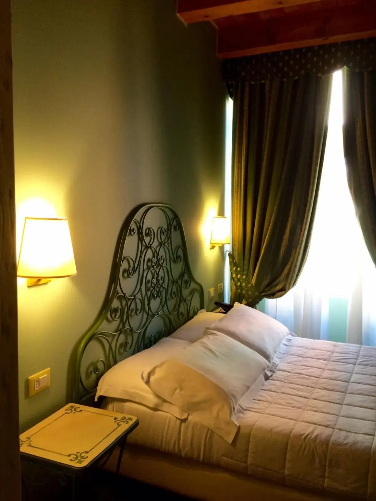 Day, Bed in Hotel Borgo Antico
