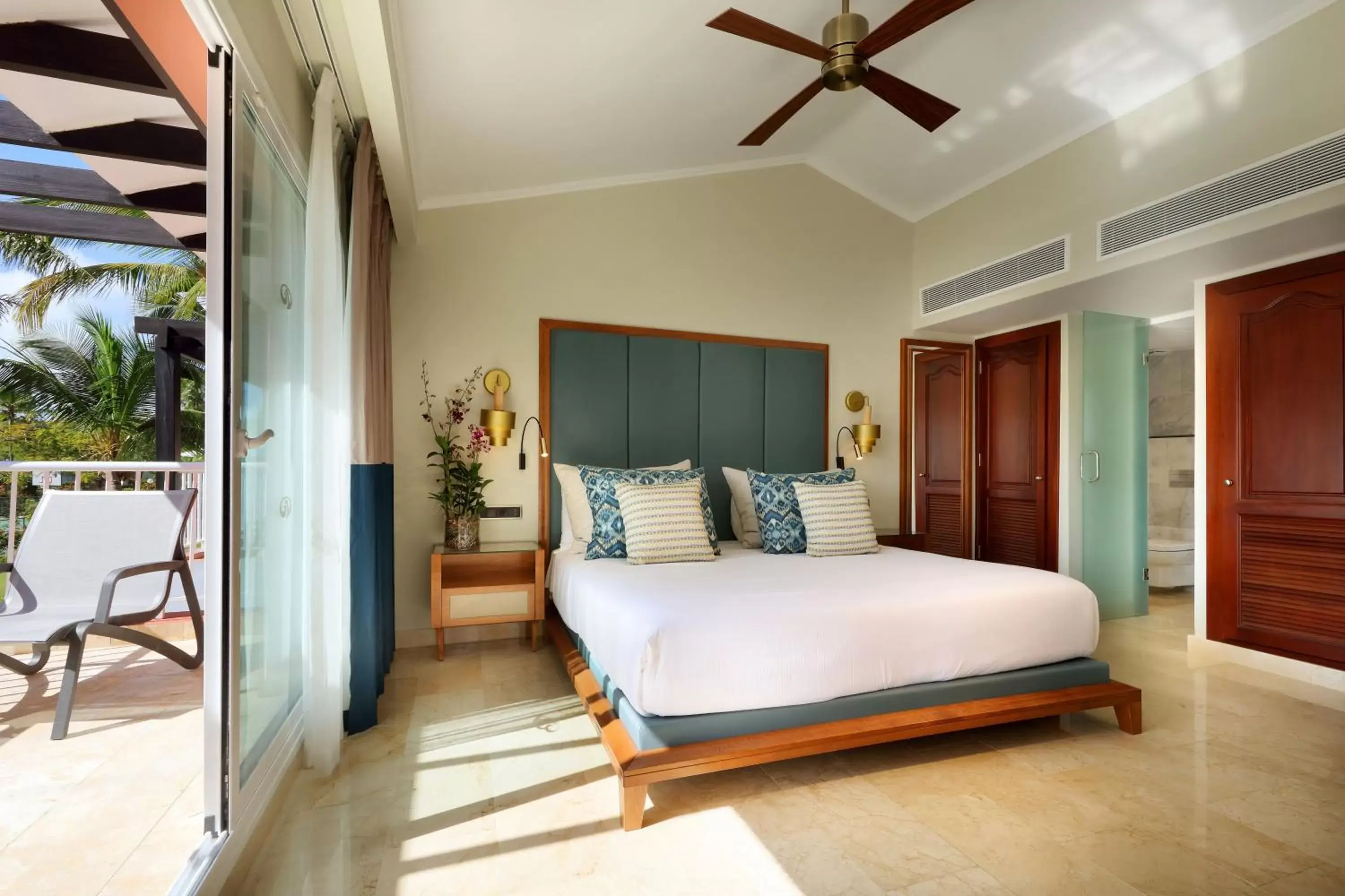 Bed in Grand Palladium Punta Cana Resort & Spa - All Inclusive Bed in Grand Palladium Punta Cana Resort & Spa - All Inclusive