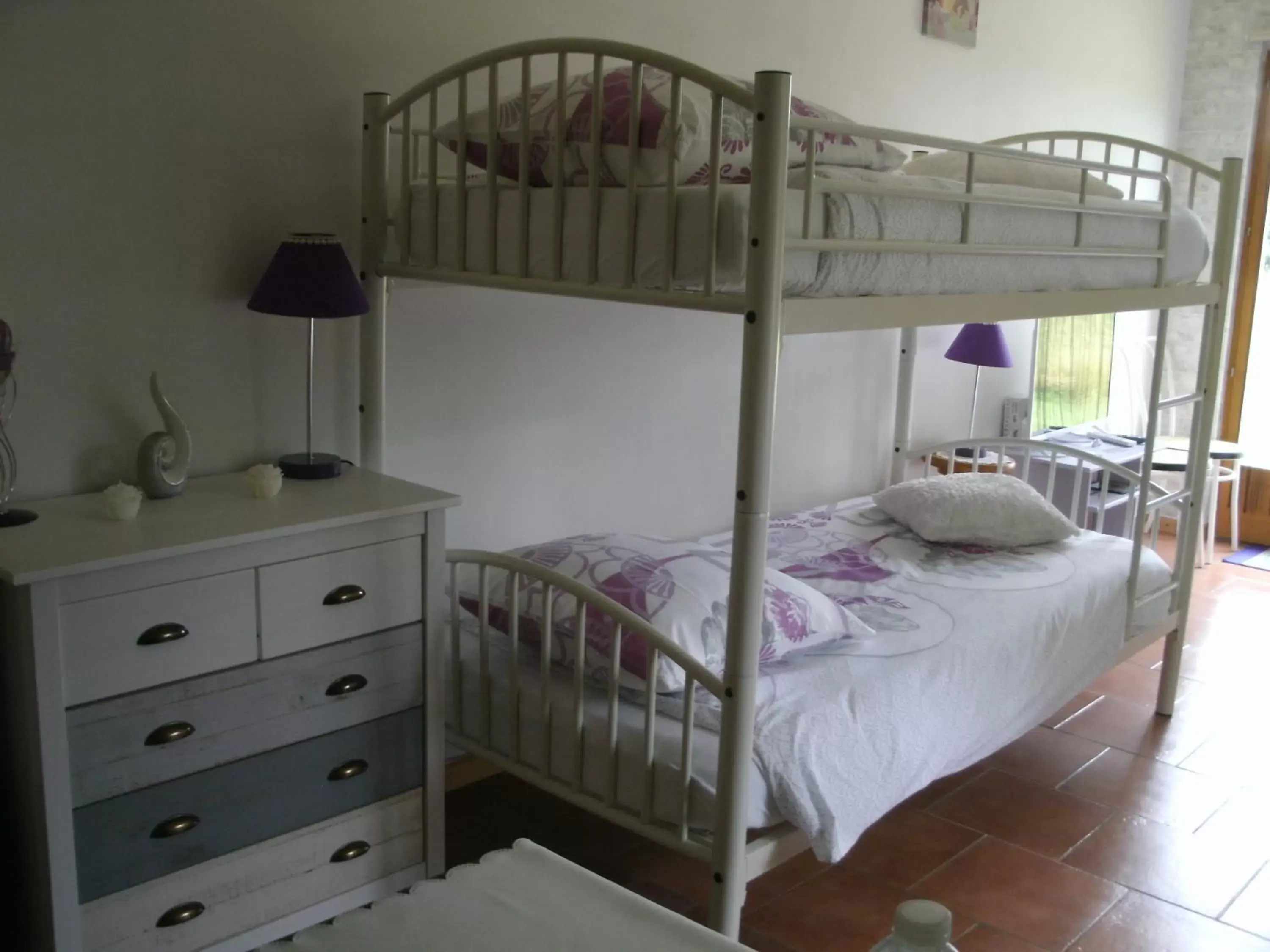 People, Bunk Bed in Chambres d'hotes du Moulin