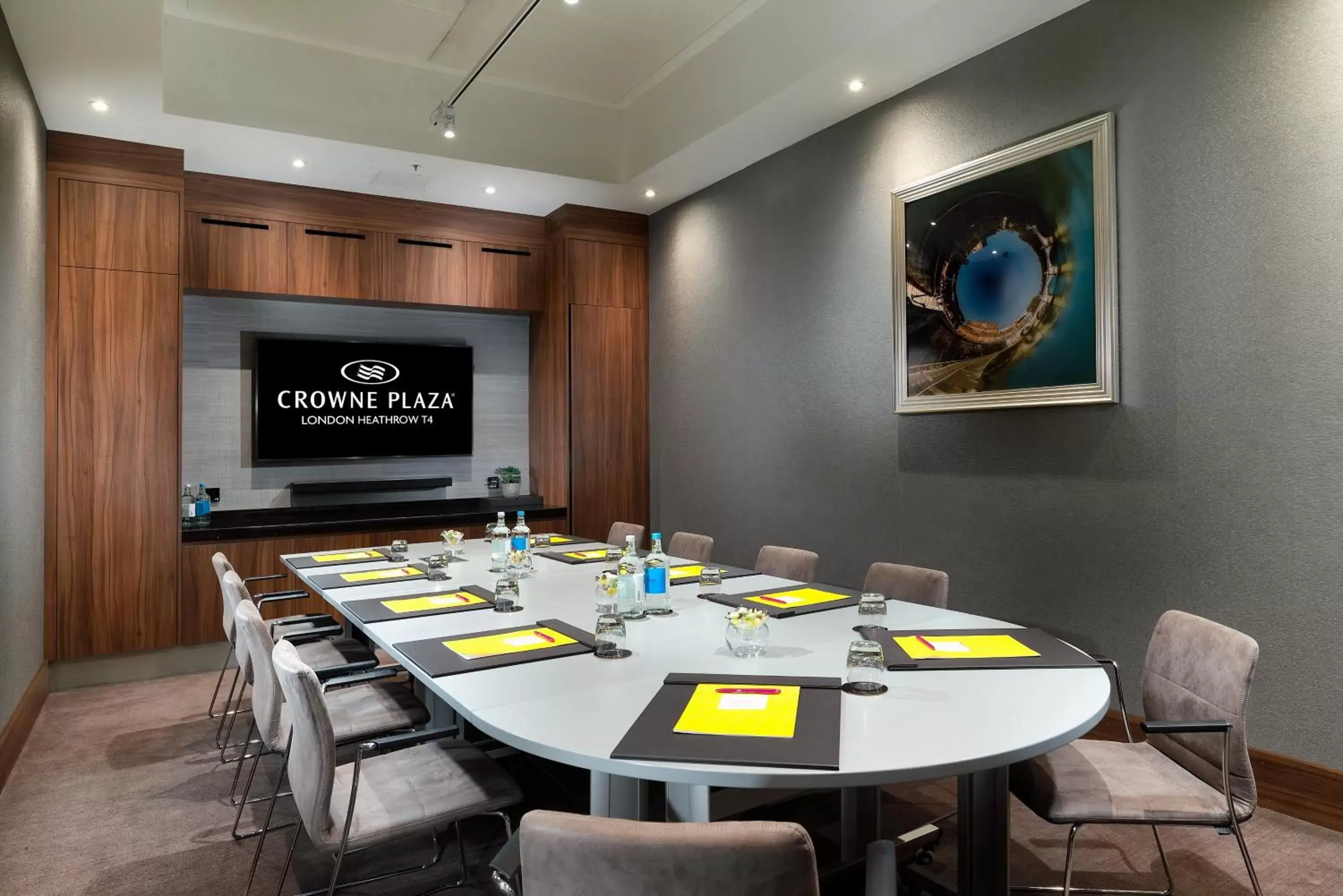 Meeting/conference room in Crowne Plaza London Heathrow T4, an IHG Hotel
