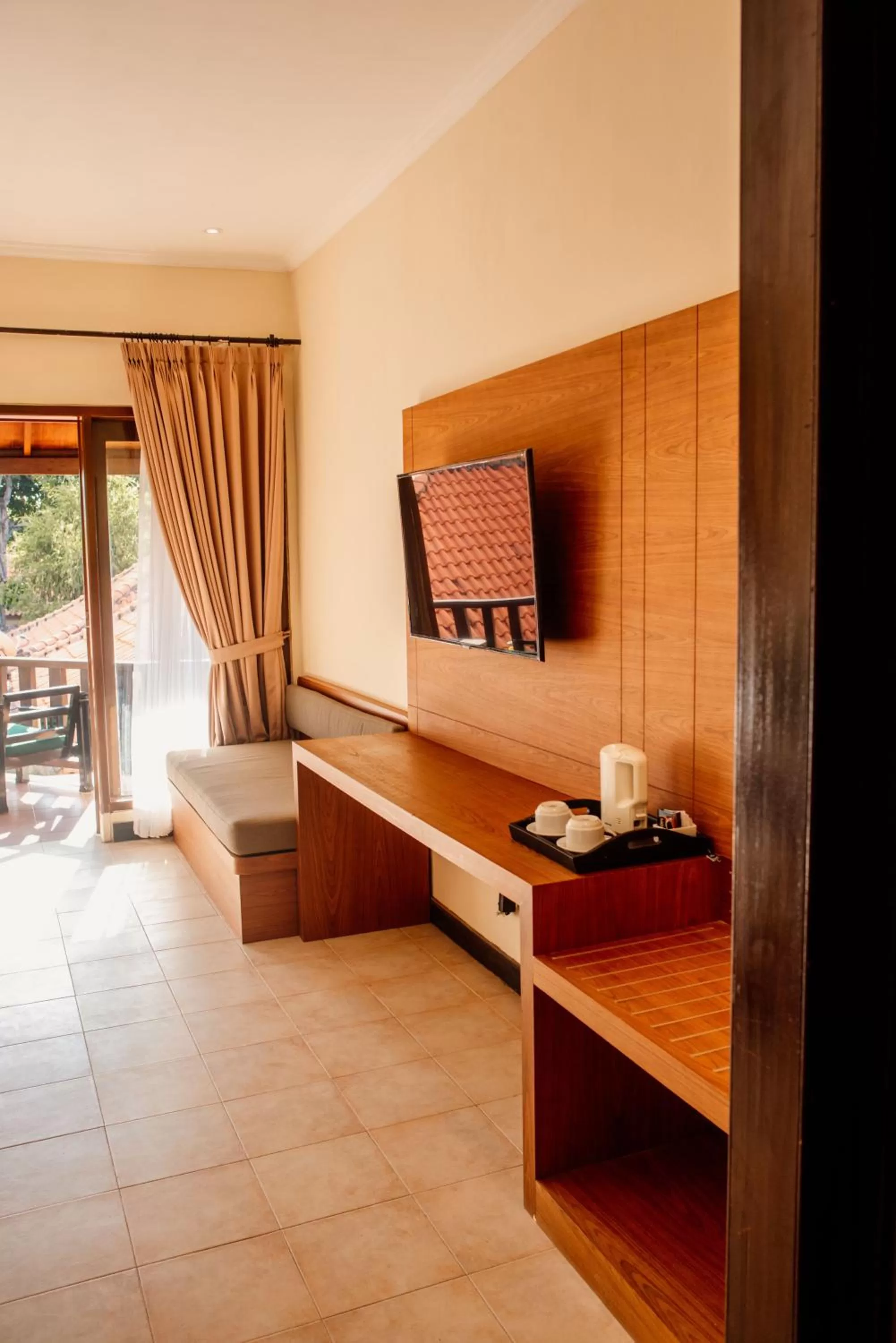 TV and multimedia, Bed in New Sunari Lovina Beach Resort