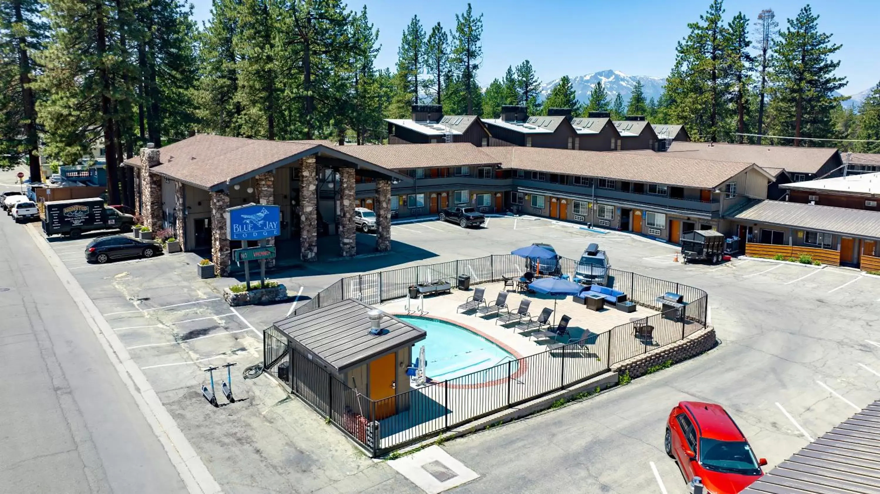 Pool View in Blue Jay Lodge