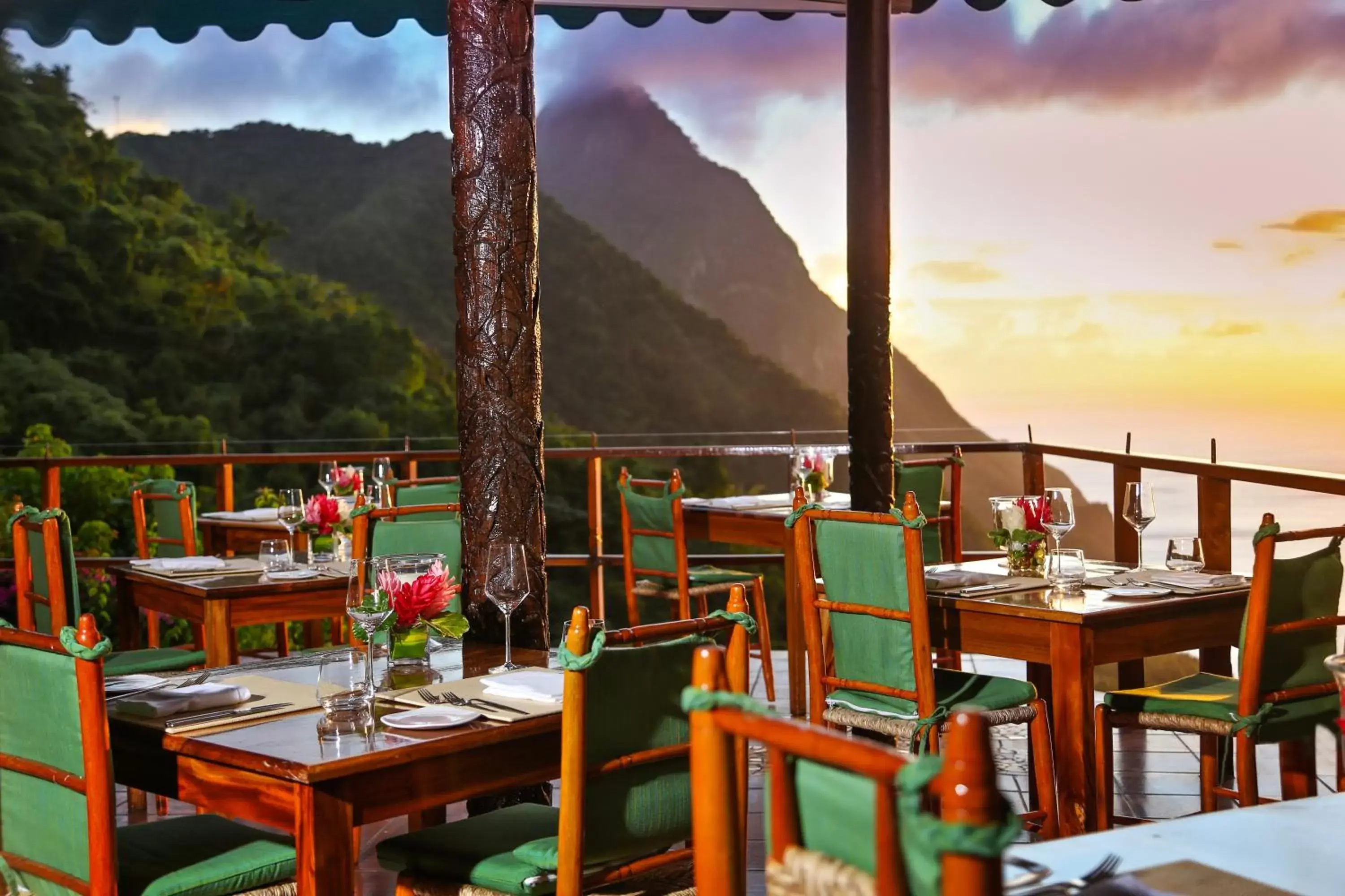 Restaurant/Places to Eat in Ladera Resort