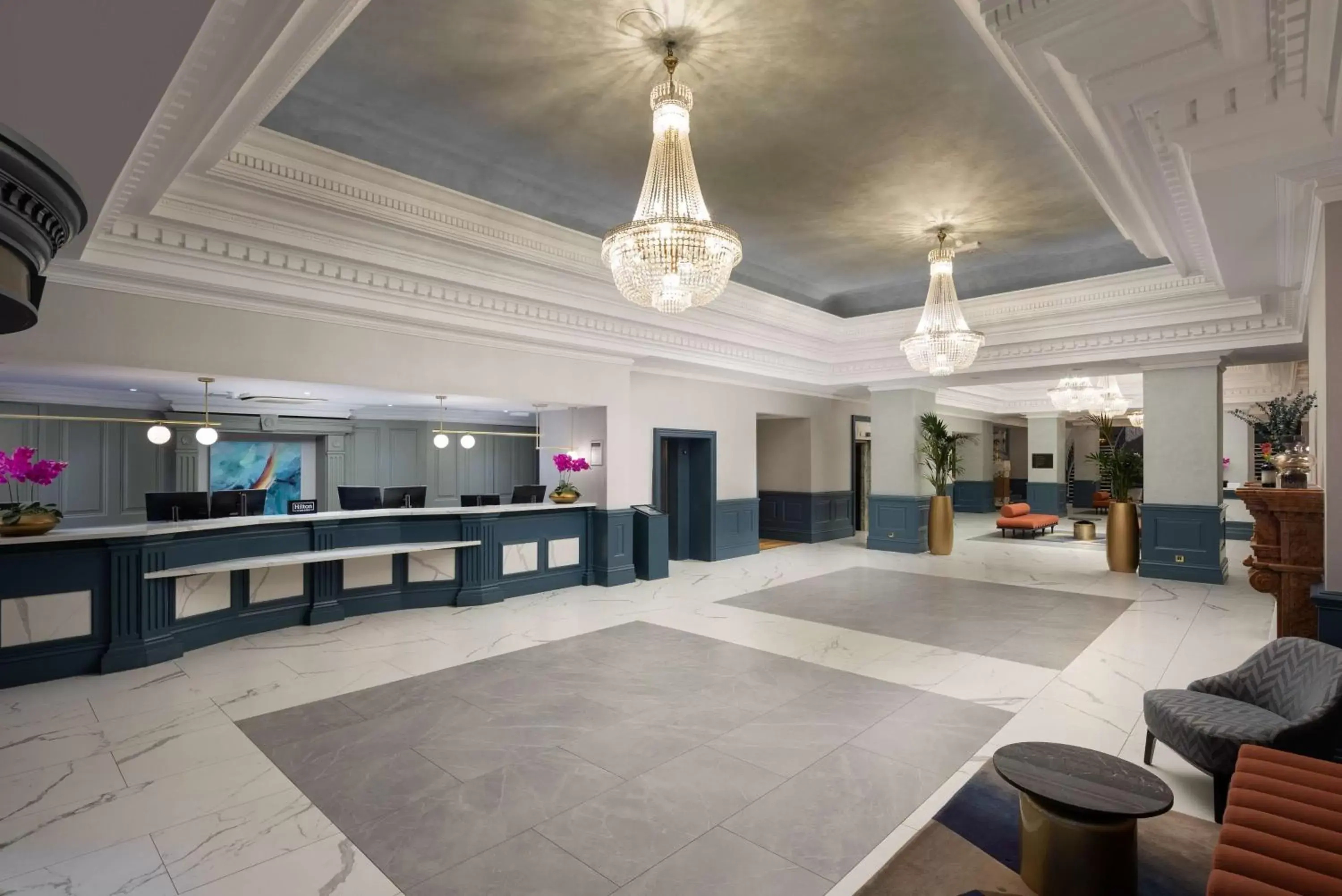 Lobby or reception in DoubleTree By Hilton Brighton Metropole