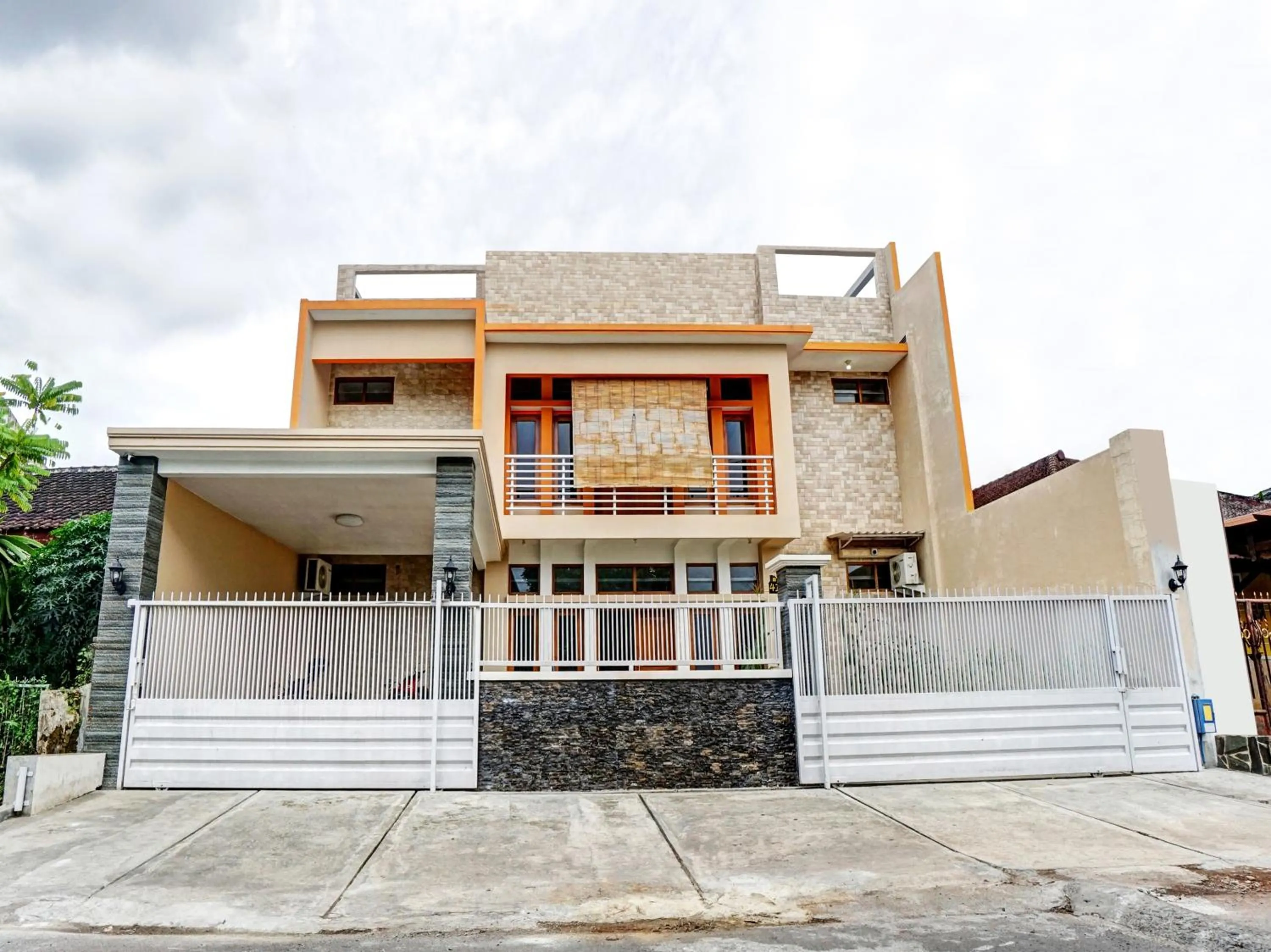 Hotel O Avisha Guest House Syariah