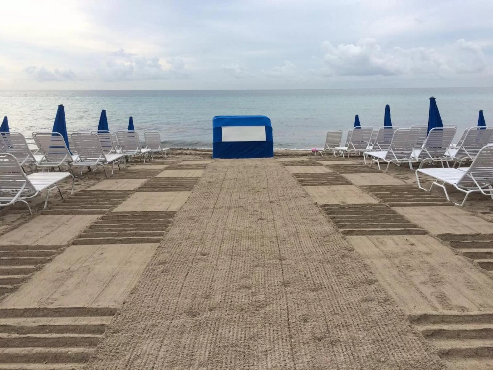 Beach in Marenas Beach Resort