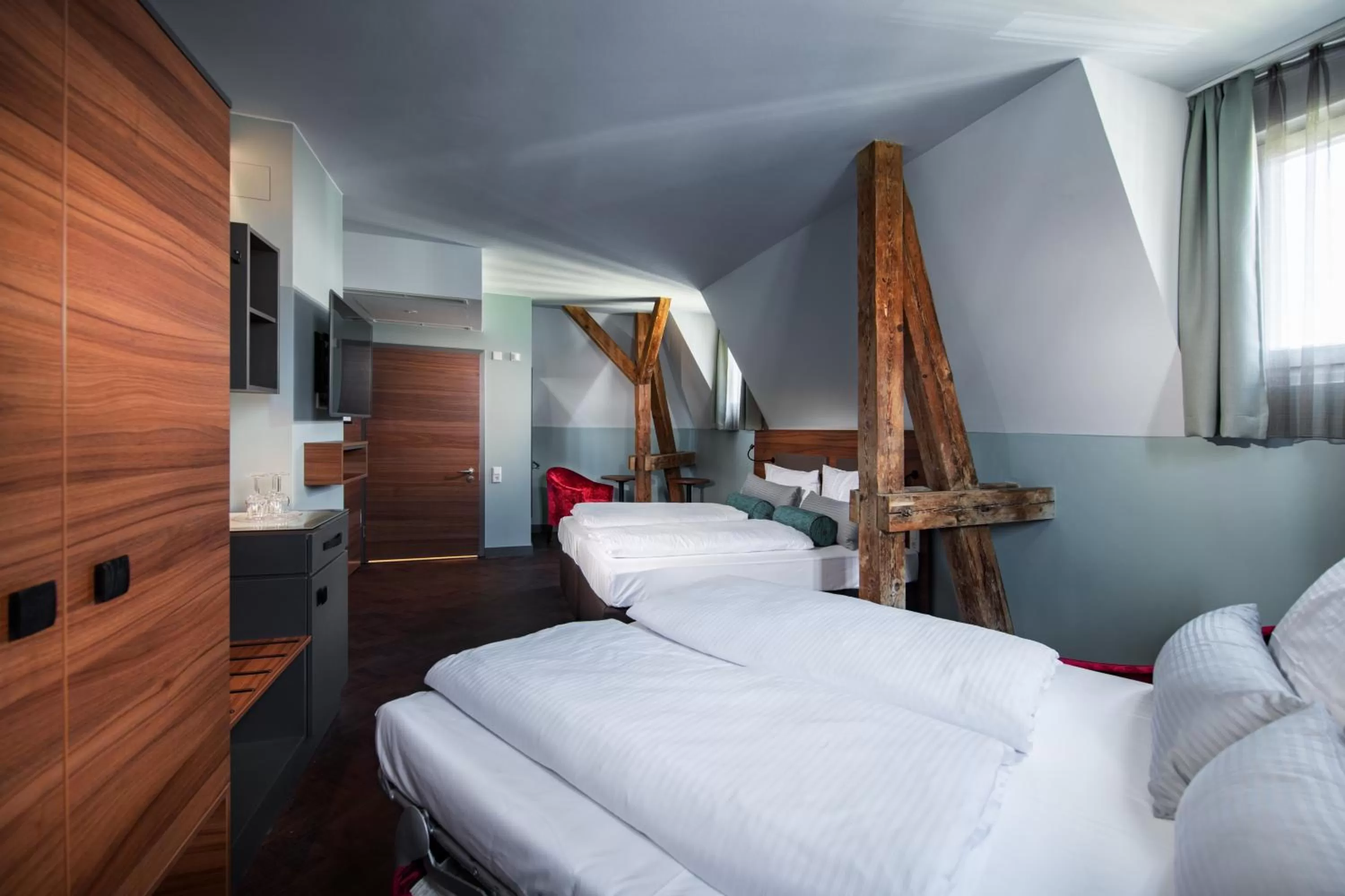 TV and multimedia, Bed in Maison Schiller by DesignCity Hotels