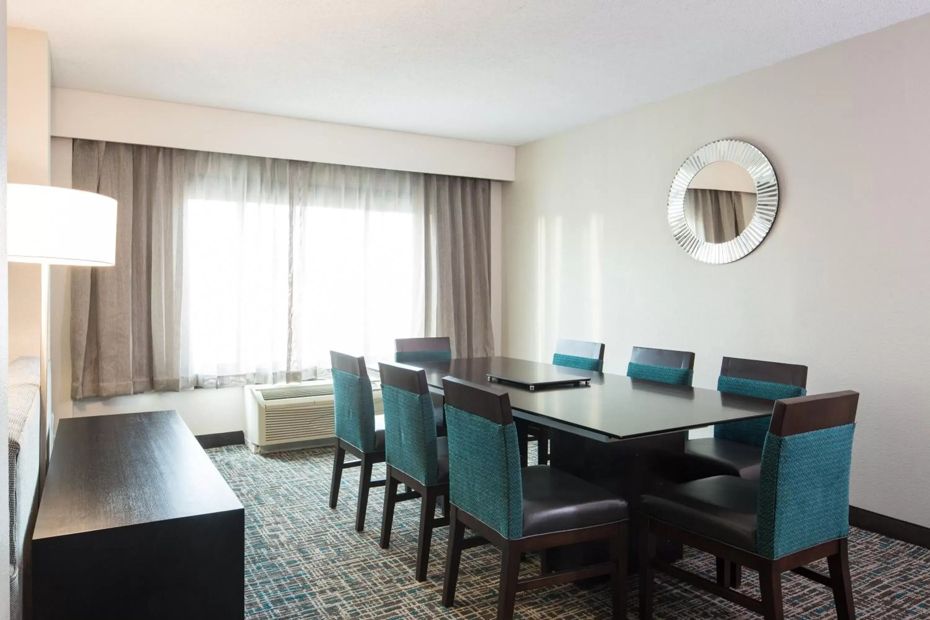 Photo of the whole room in Crowne Plaza Memphis Downtown by IHG Photo of the whole room in Crowne Plaza Memphis Downtown by IHG