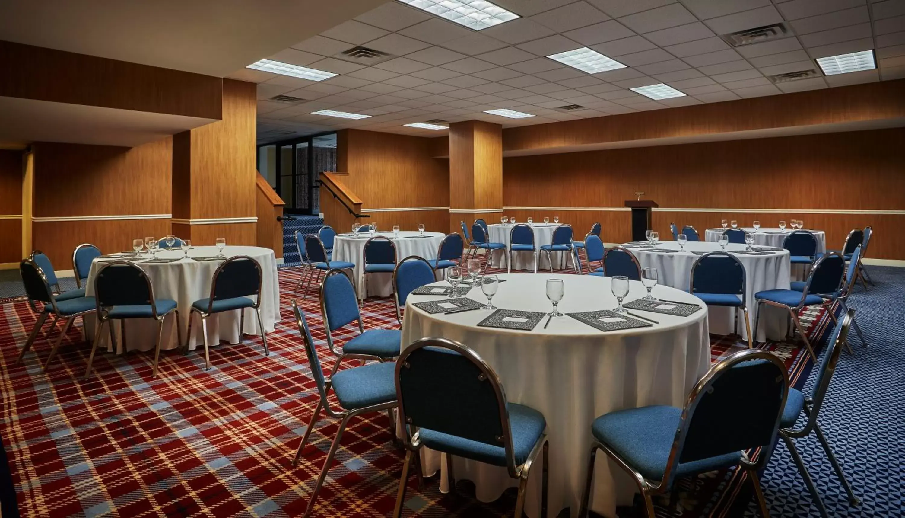 Banquet/Function facilities in Graduate Lincoln