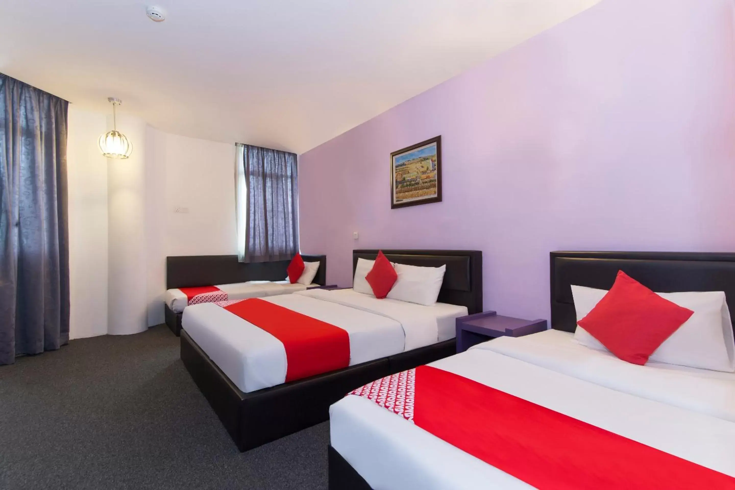 Bedroom, Bed in OYO 442 Marvelton Hotel